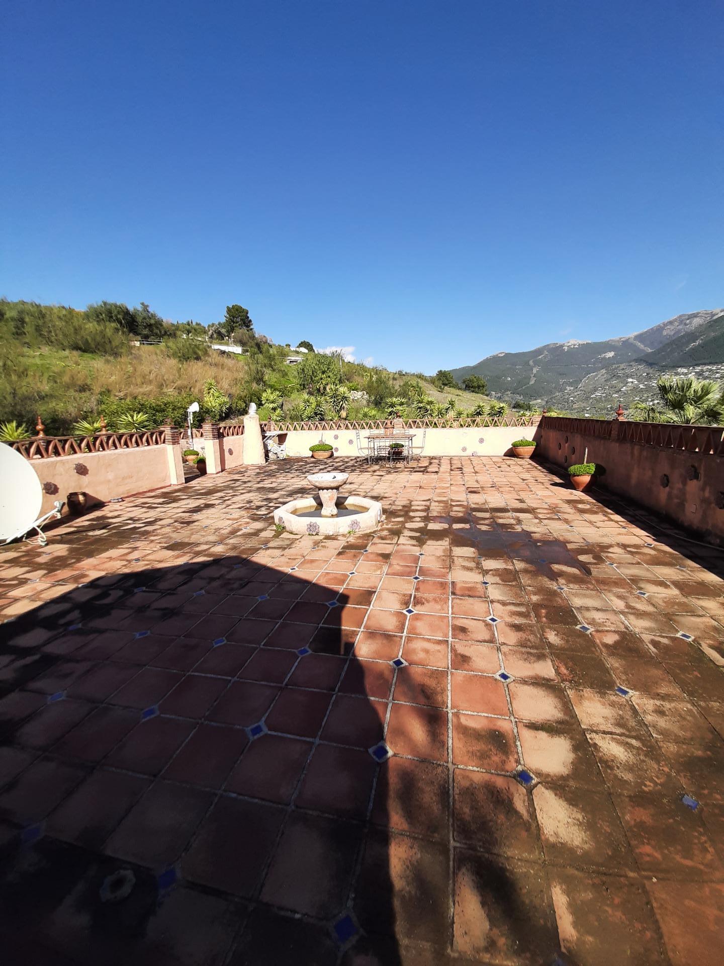 FANTÁSTICA VILLA EN VENTA BAJA ALCAUCIN