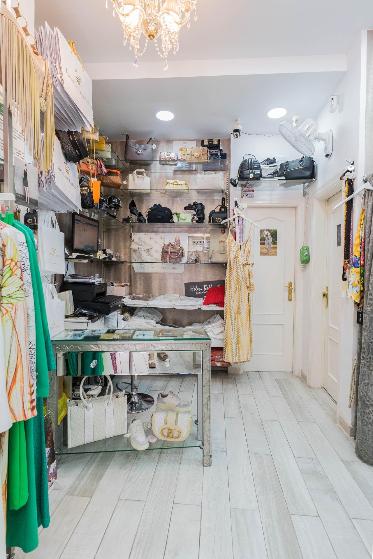 Traspaso tienda de Indumentaria en zona privilegiada de Fuengirola