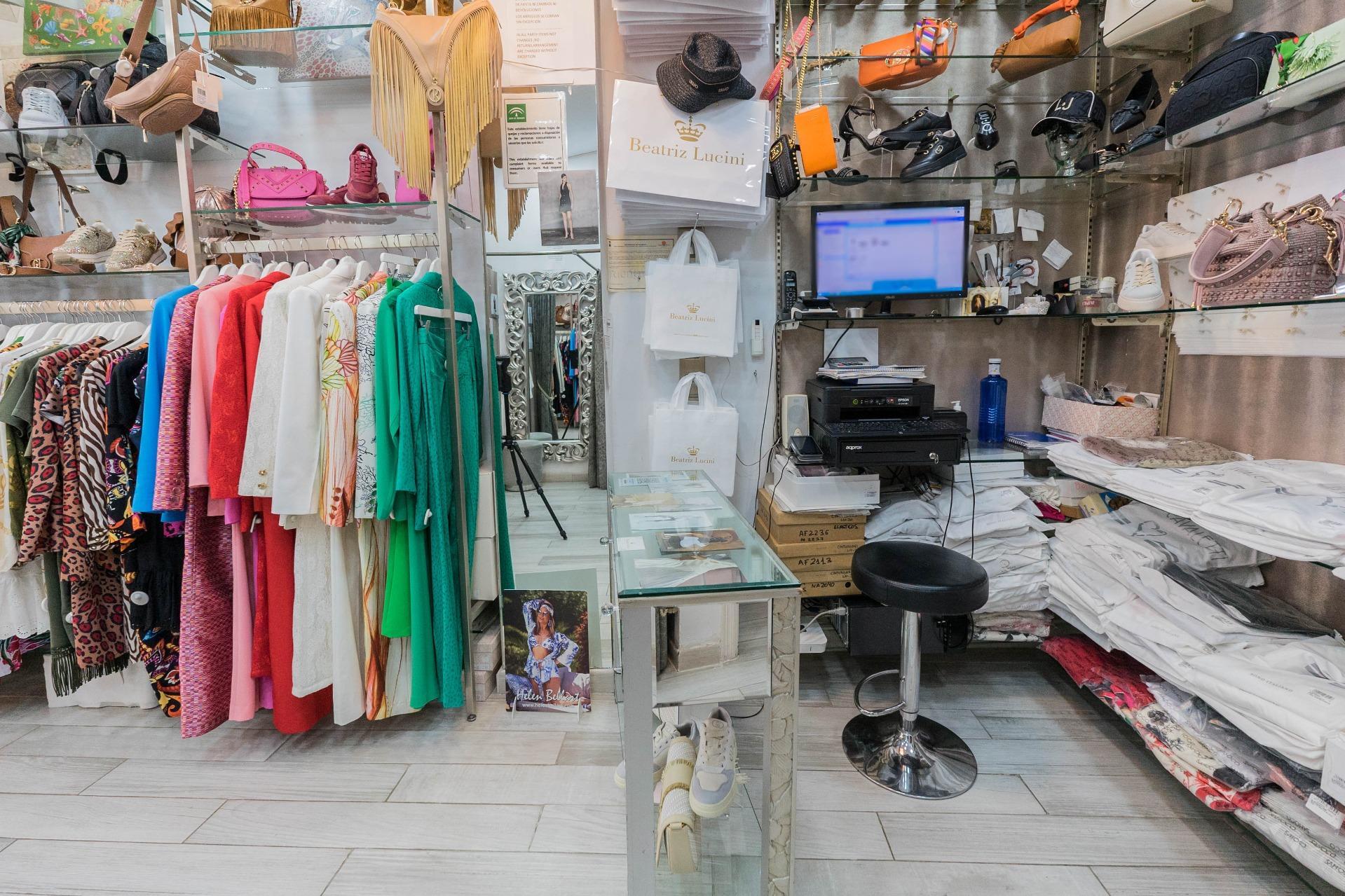 Traspaso tienda de Indumentaria en zona privilegiada de Fuengirola