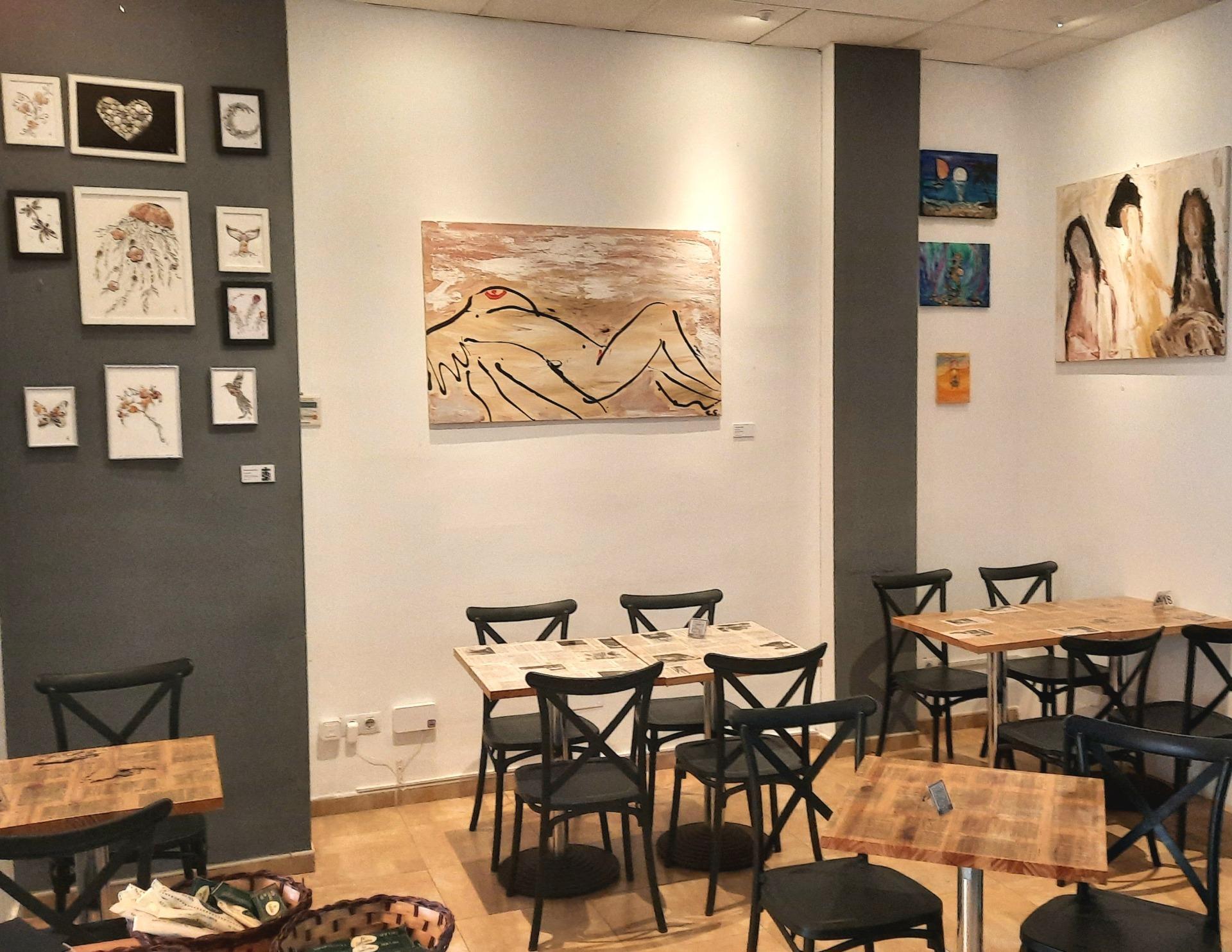 TRASPASO BAR CAFETERIA  EN ALCUDIA PUERTO