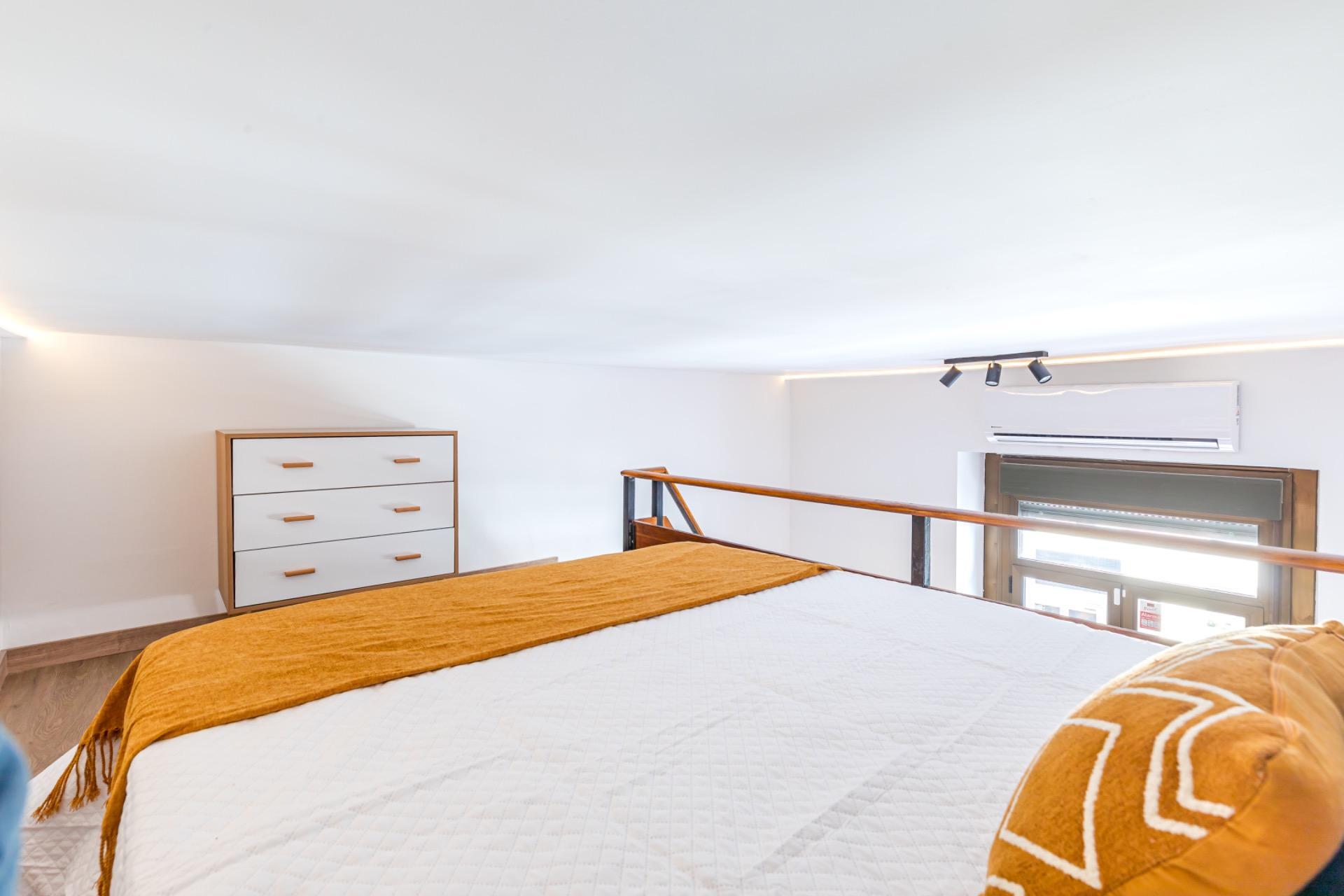 INVERSIÓN SEGURA EN EL CORAZÓN DE MADRID: PISO EN CALLE FUENCARRAL CON RENTABILIDAD DEL 4%