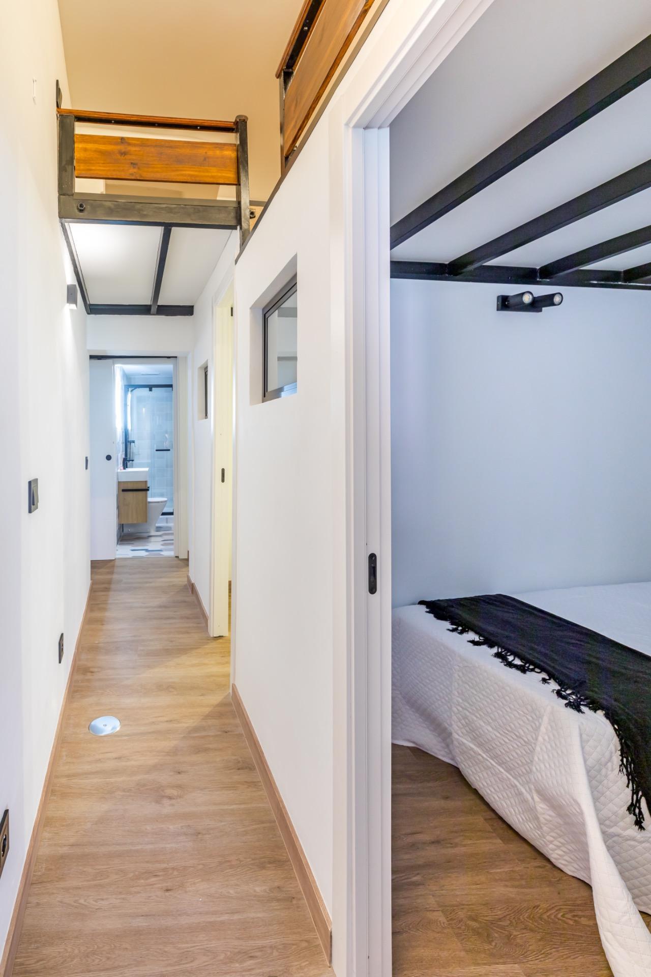 INVERSIÓN SEGURA EN EL CORAZÓN DE MADRID: PISO EN CALLE FUENCARRAL CON RENTABILIDAD DEL 4%