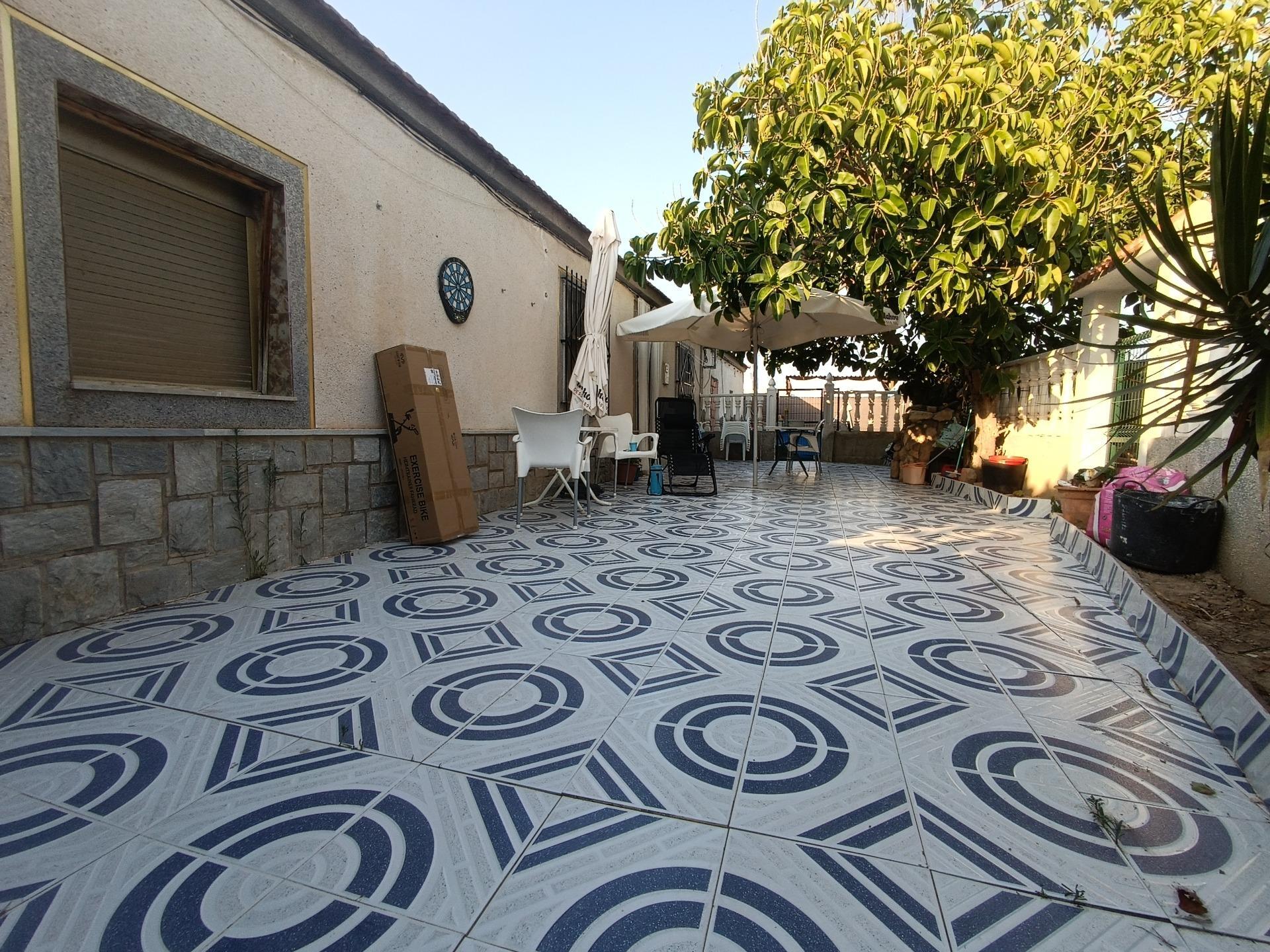 Casa con jardín en La Tercia