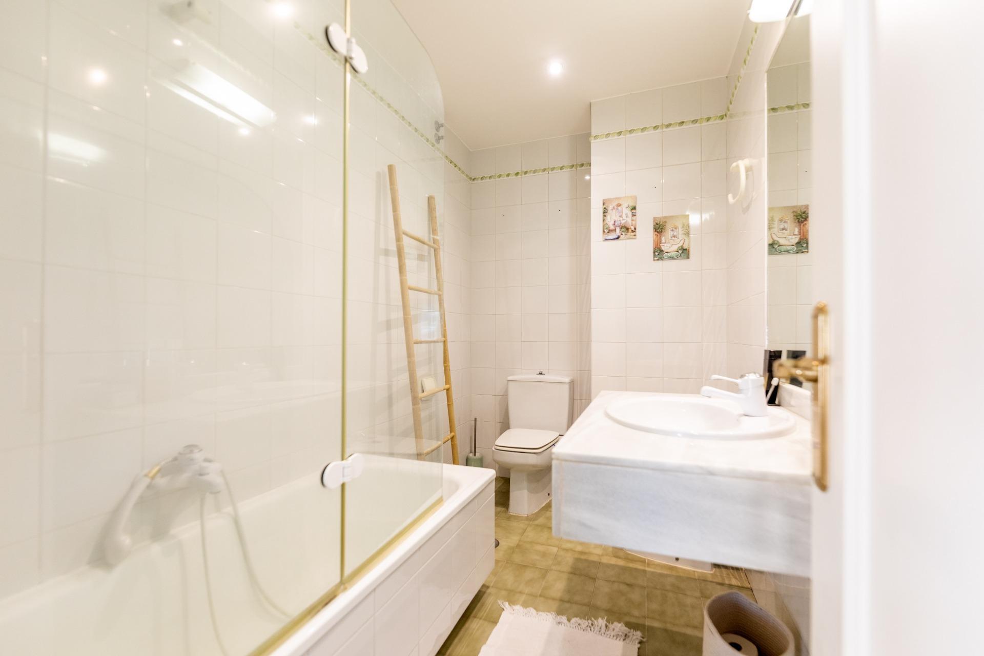 EXCLUSIVO CHALET PAREADO EN TORRELODONES