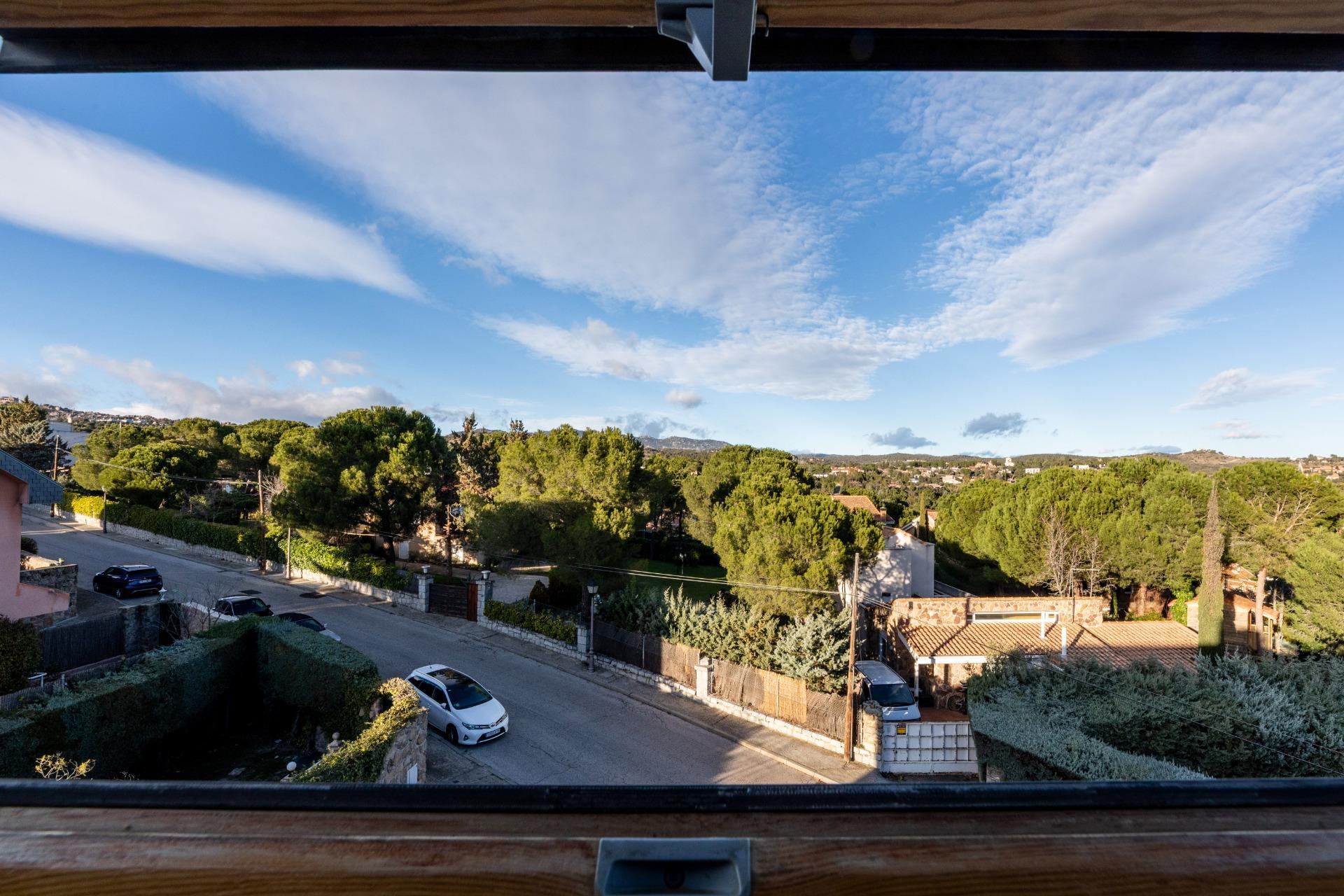 EXCLUSIVO CHALET PAREADO EN TORRELODONES