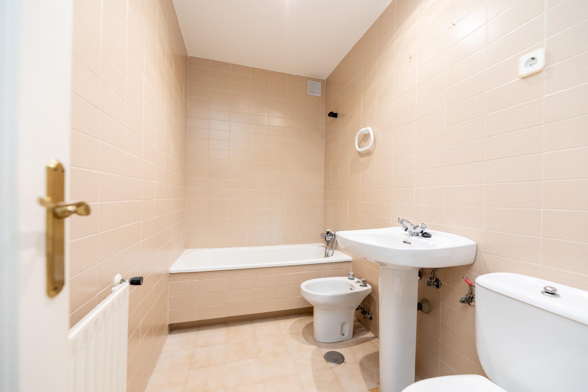 EXCLUSIVO CHALET PAREADO EN TORRELODONES