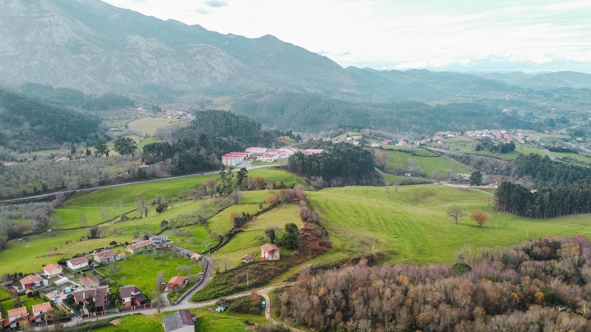 Exclusivo chalet entre el mar, la Sierra de el Sueve y el Camino de Santiago.