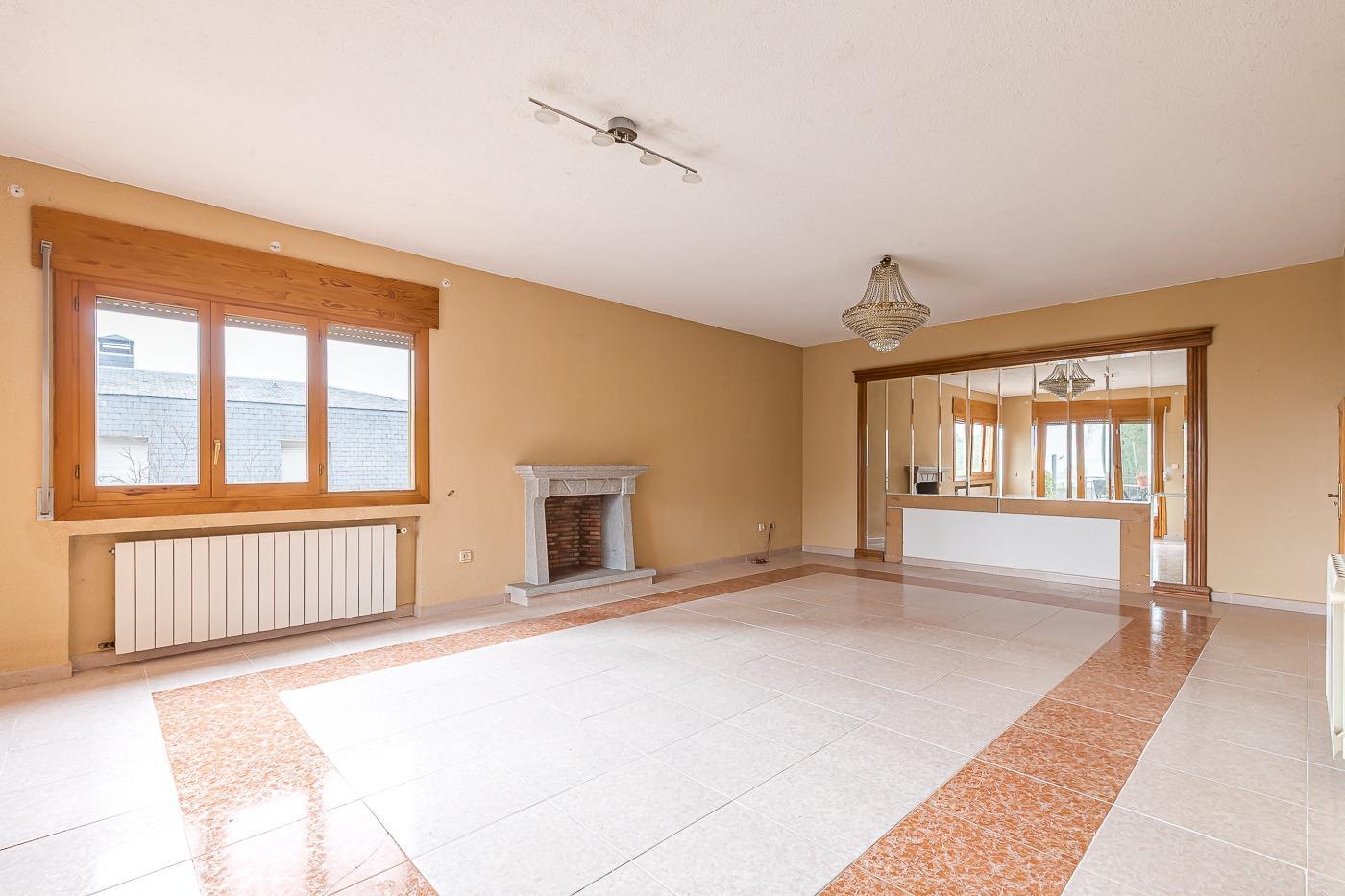 Impresionante chalet de esquina en La Navata, Galapagar - Ideal para Familias -