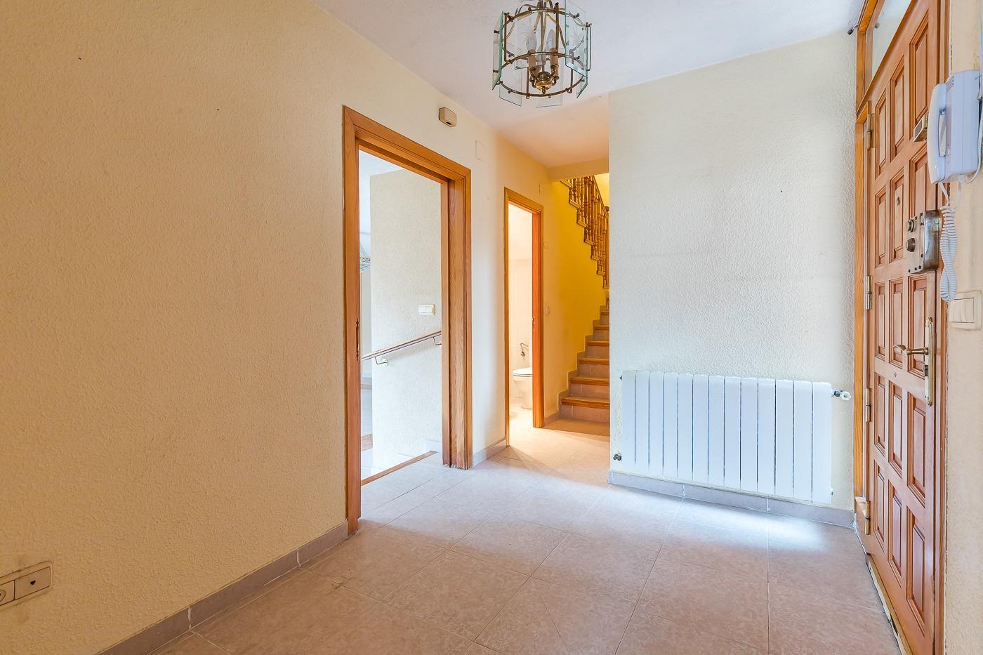 Impresionante chalet de esquina en La Navata, Galapagar - Ideal para Familias -