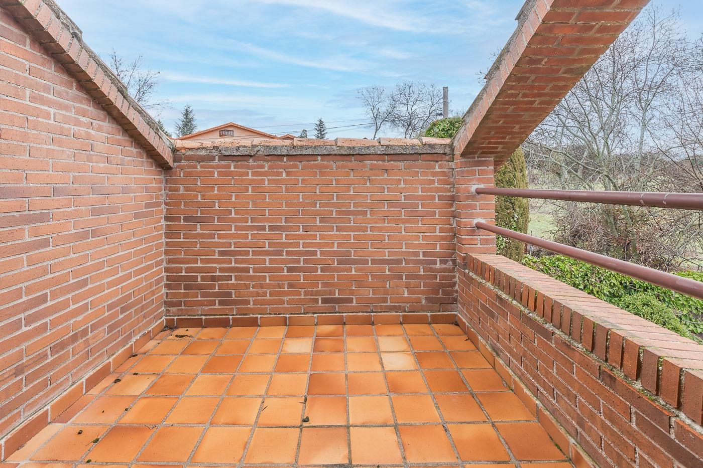 Impresionante chalet de esquina en La Navata, Galapagar - Ideal para Familias -