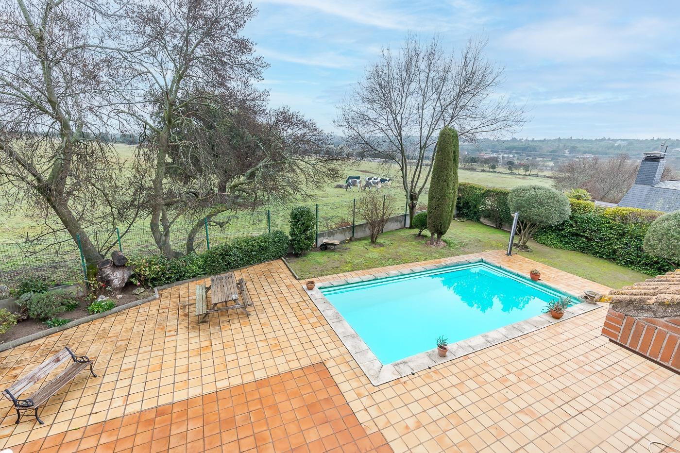 Impresionante chalet de esquina en La Navata, Galapagar - Ideal para Familias -