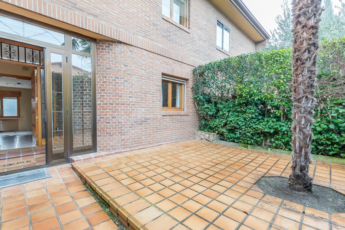 Impresionante chalet de esquina en La Navata, Galapagar - Ideal para Familias -