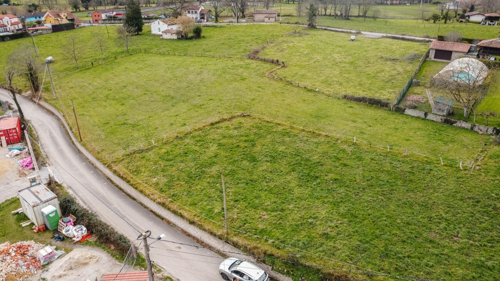 Auténtica Casa Asturiana con parcela  en Nava