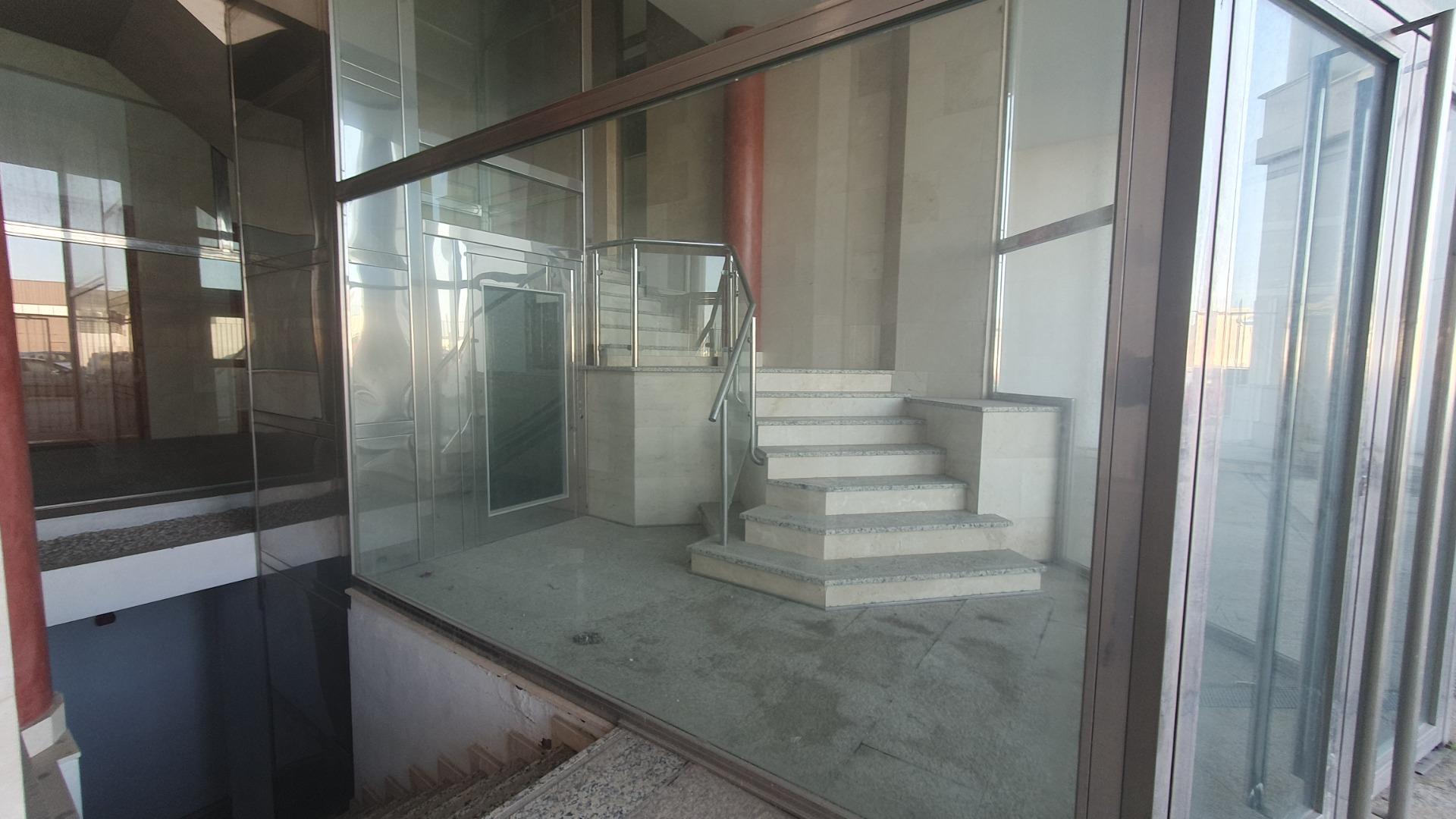 LOCAL COMERCIAL/ NAVE EN VENTA