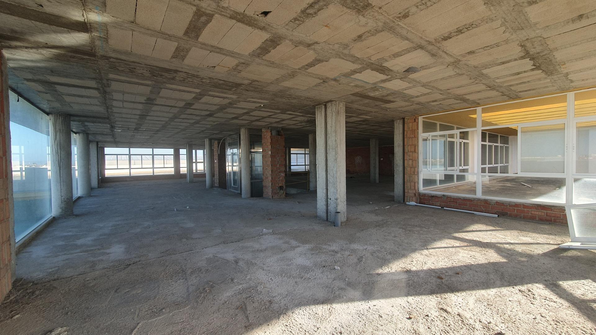 LOCAL COMERCIAL/ NAVE EN VENTA