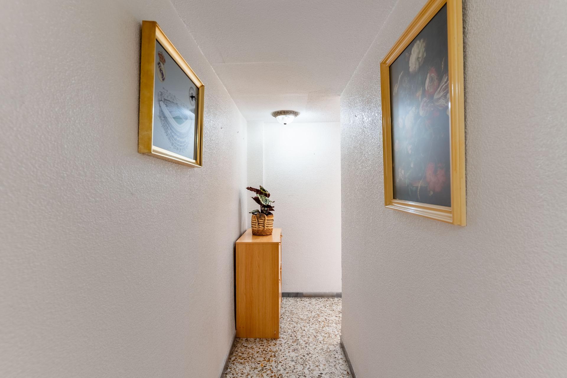 Piso en Venta en Carretera de Ronda, Almería ? Ubicación Estratégica Frente a los Juzgados