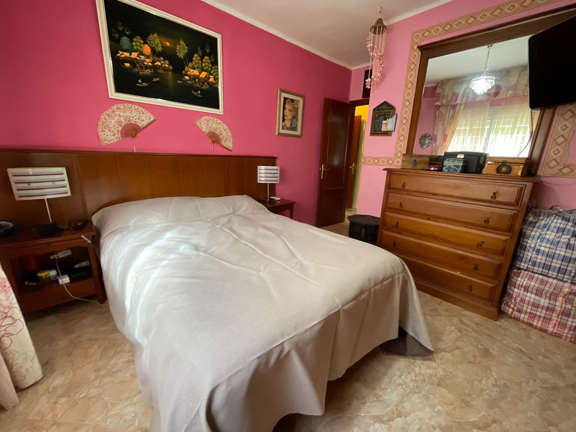 CALLE PINOSOL 3 HABITACIONES