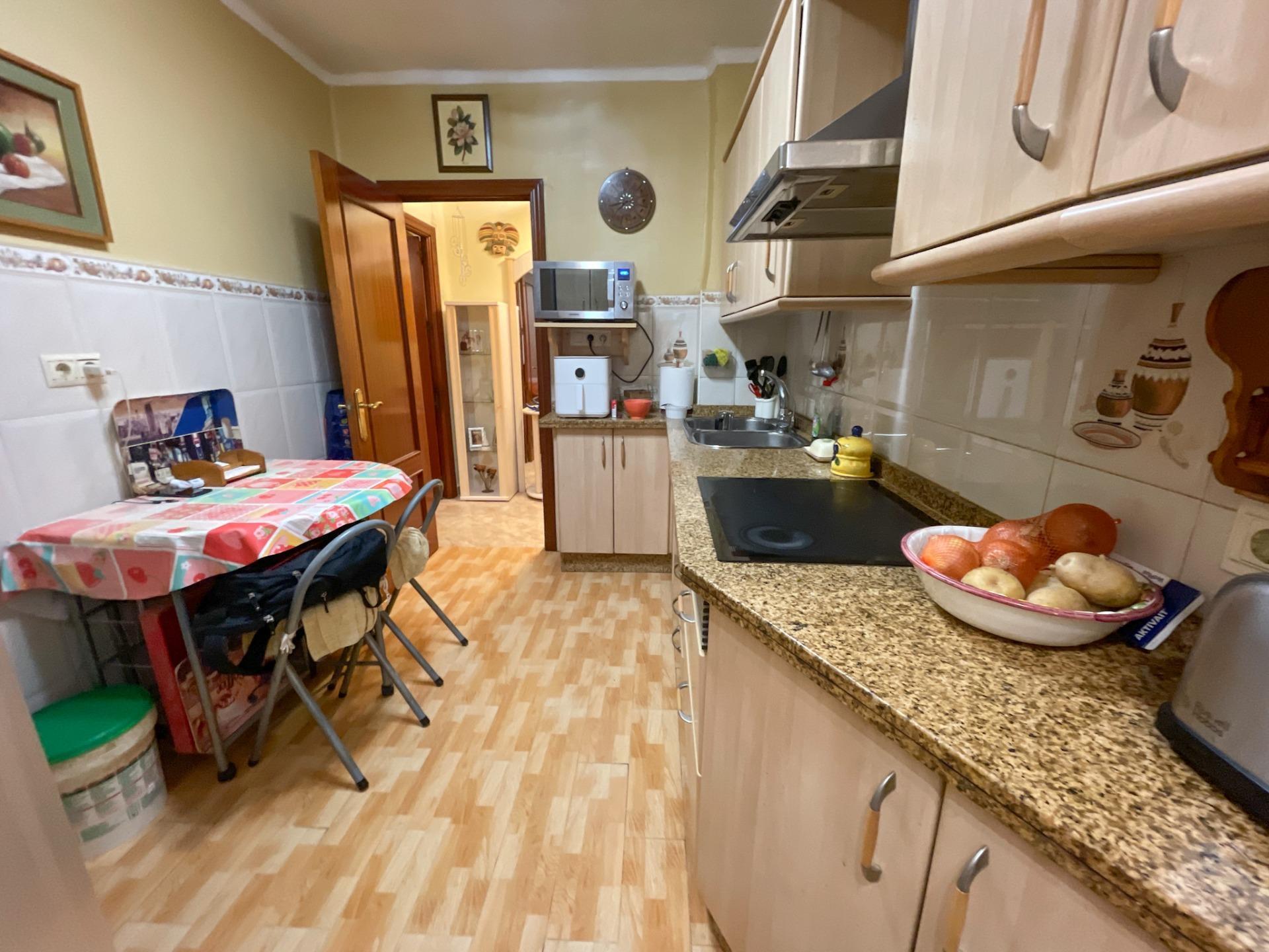 CALLE PINOSOL 3 HABITACIONES