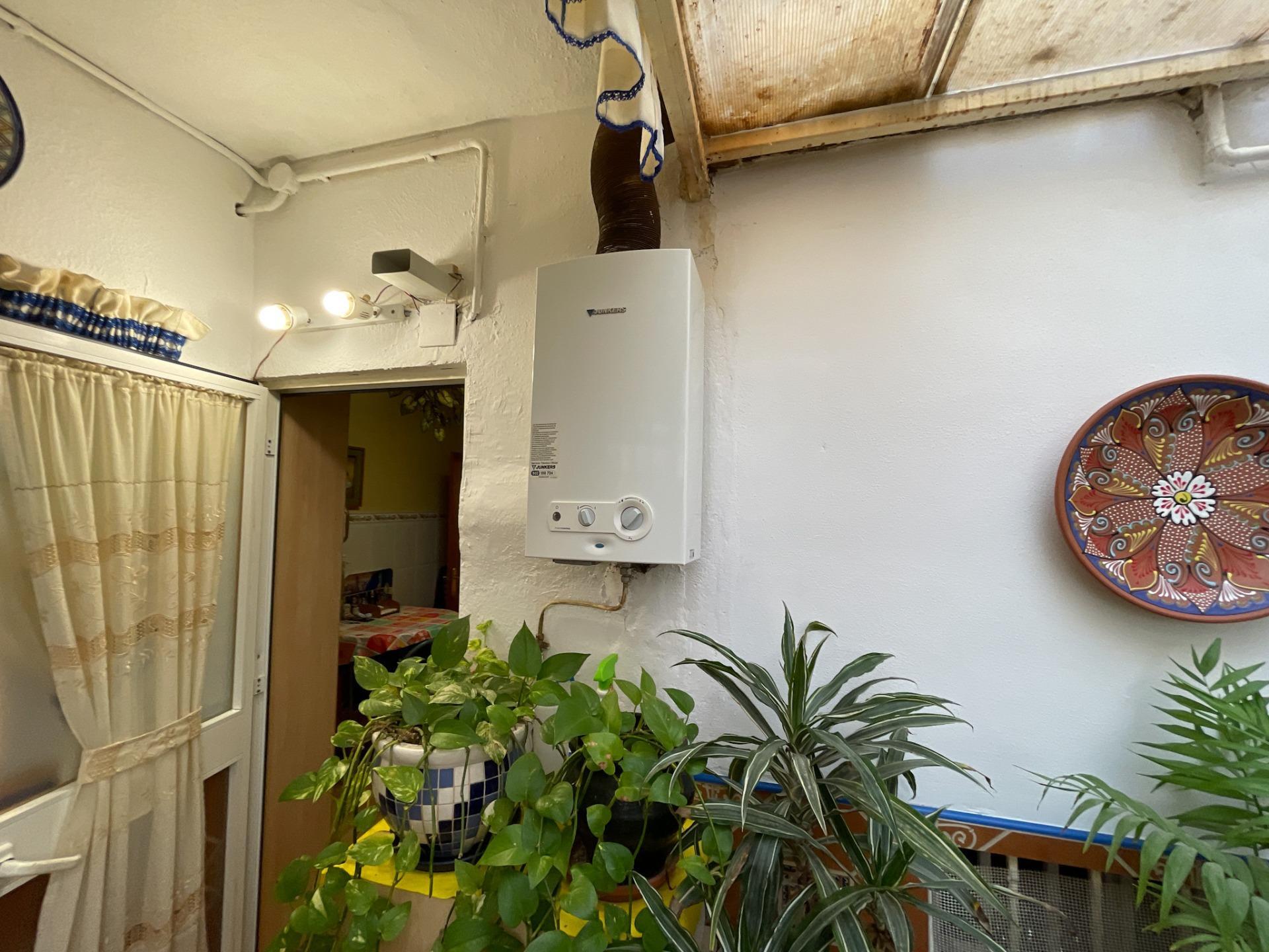 CALLE PINOSOL 3 HABITACIONES