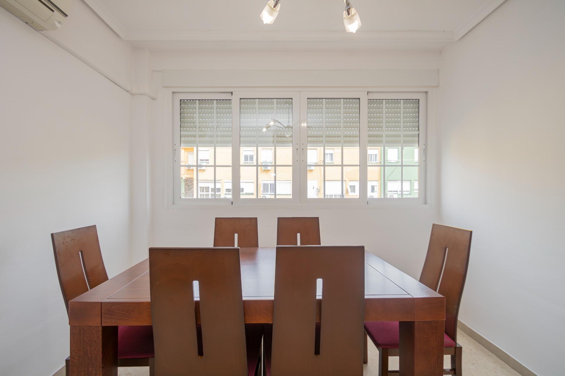 PRECIOSO PISO DUPLEX EN PINO MONTANO