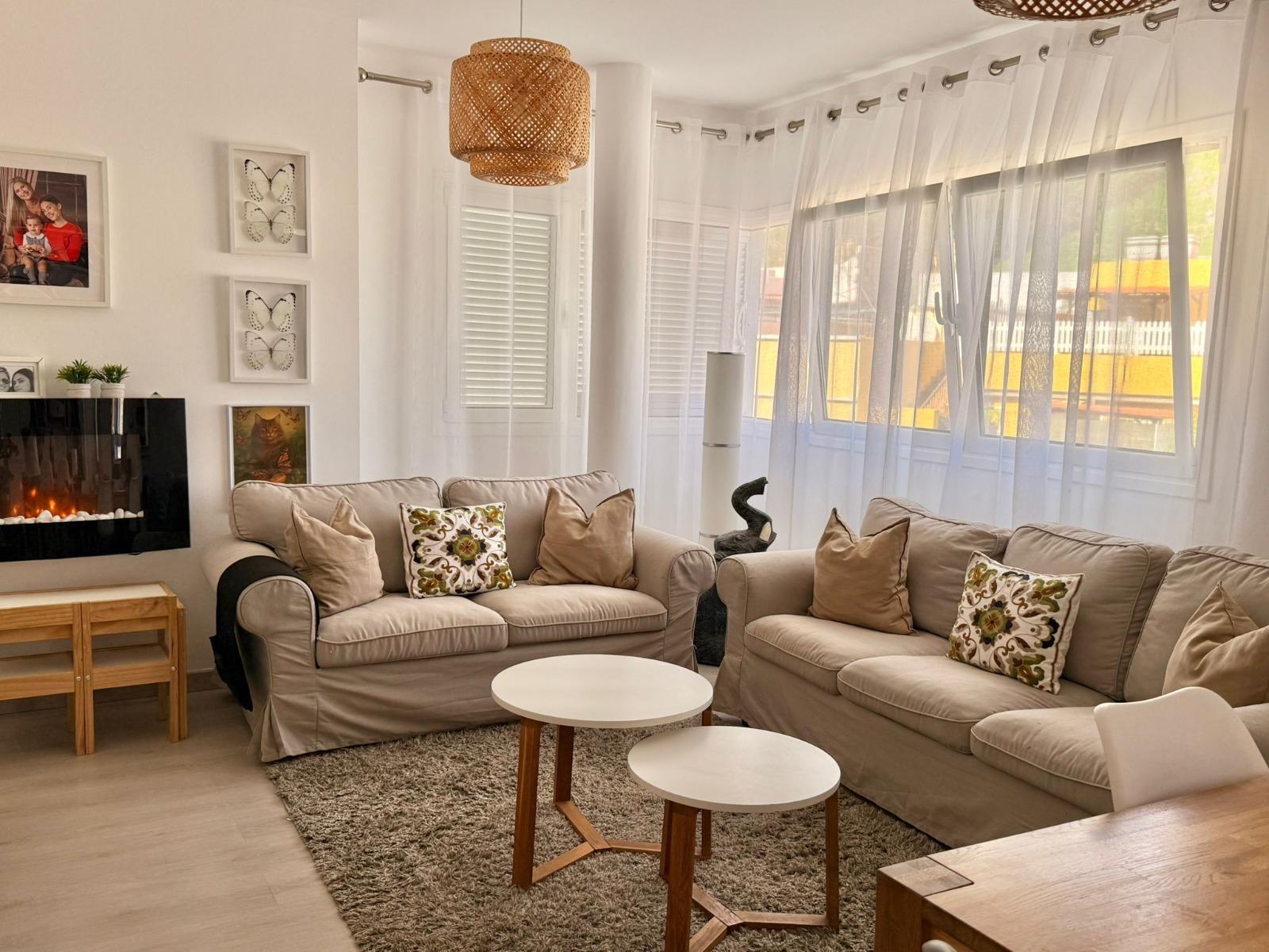 EXCLUSIVO ÁTICO CON TERRAZA PRIVADA EN LA CUBIERTA Y VISTAS AL PUERTO