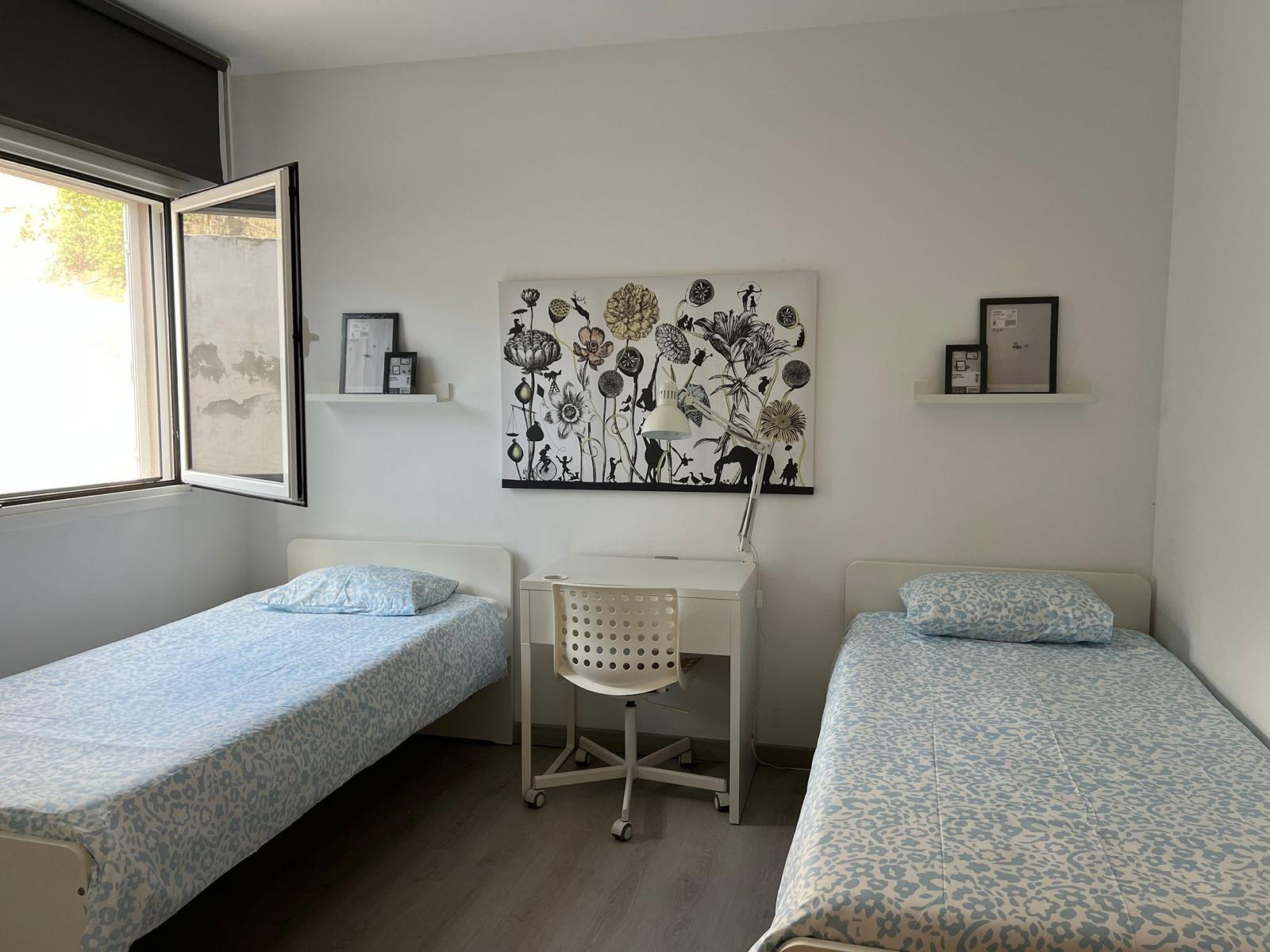 EXCLUSIVO ÁTICO CON TERRAZA PRIVADA EN LA CUBIERTA Y VISTAS AL PUERTO