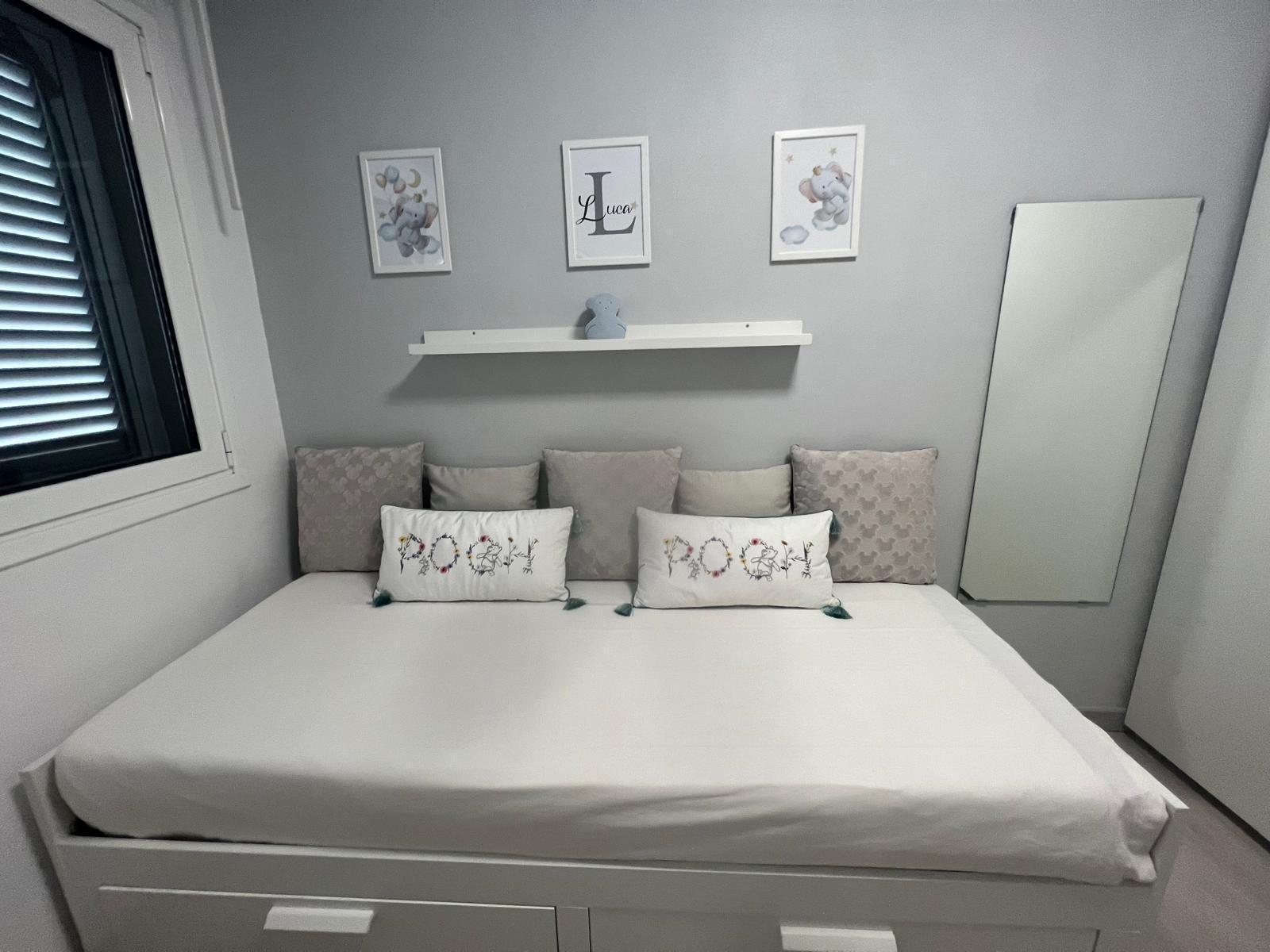 EXCLUSIVO ÁTICO CON TERRAZA PRIVADA EN LA CUBIERTA Y VISTAS AL PUERTO