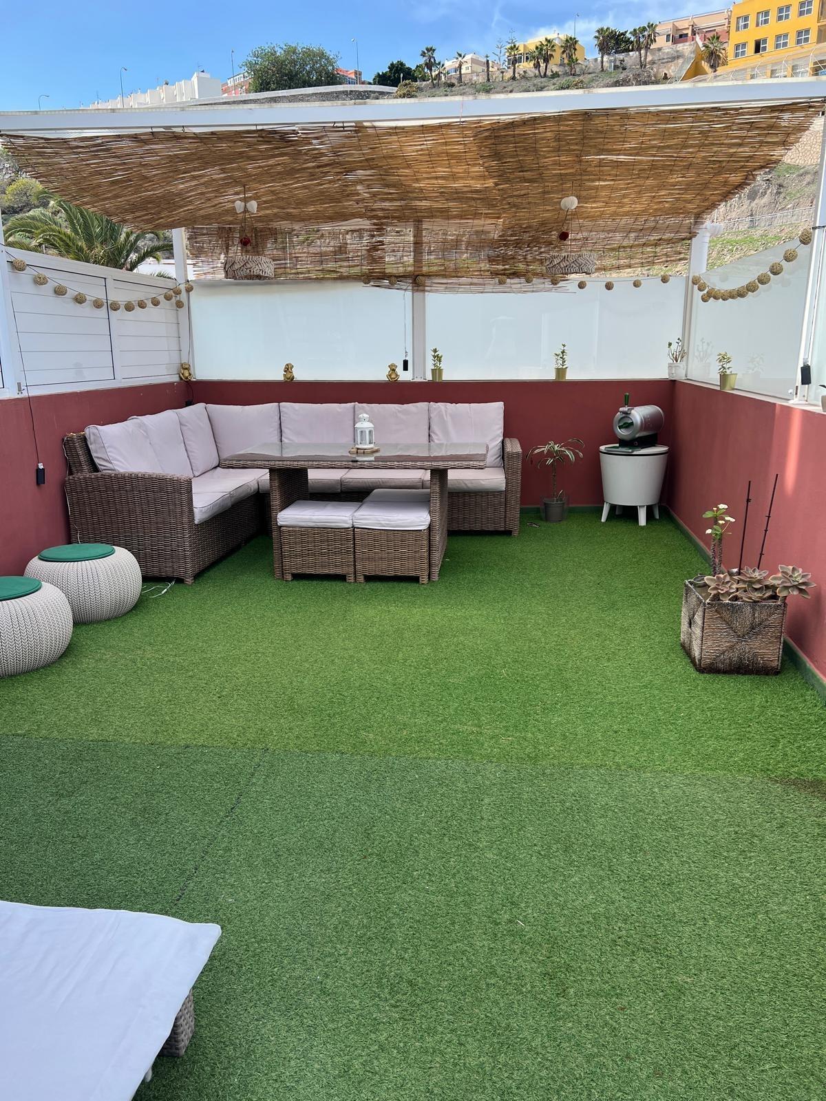 EXCLUSIVO ÁTICO CON TERRAZA PRIVADA EN LA CUBIERTA Y VISTAS AL PUERTO