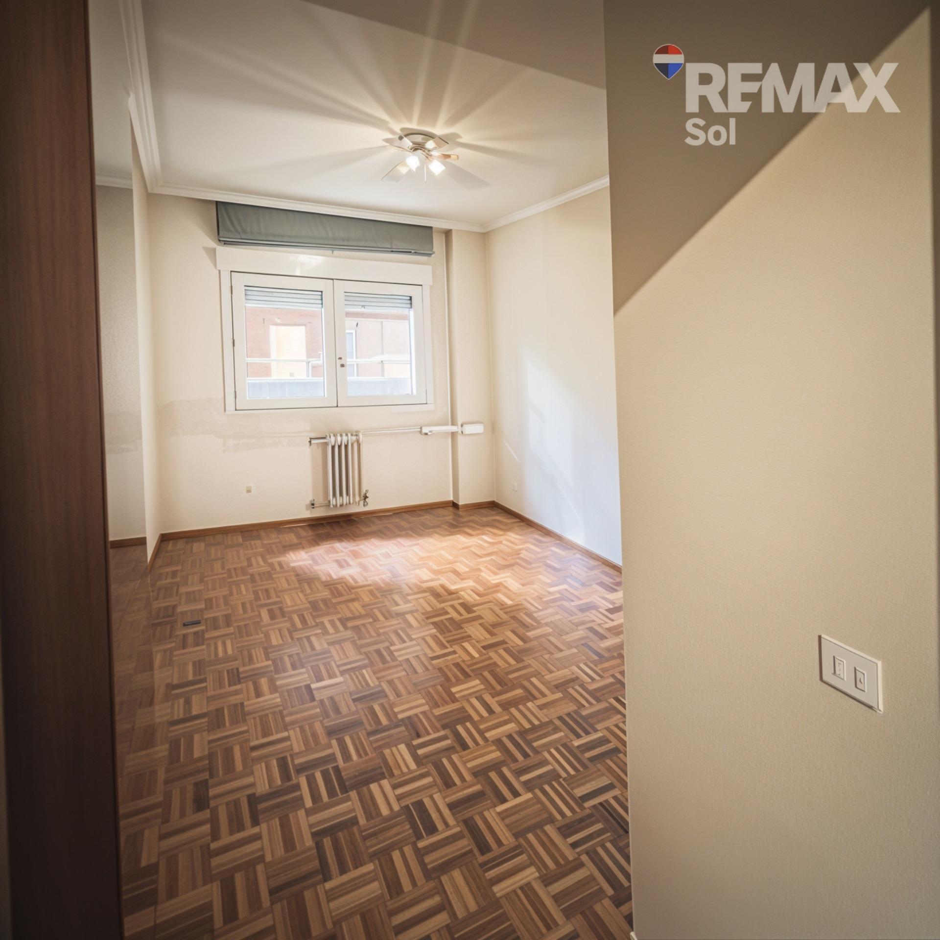 Piso en venta en Calle San Graciano Moscardó, Madrid