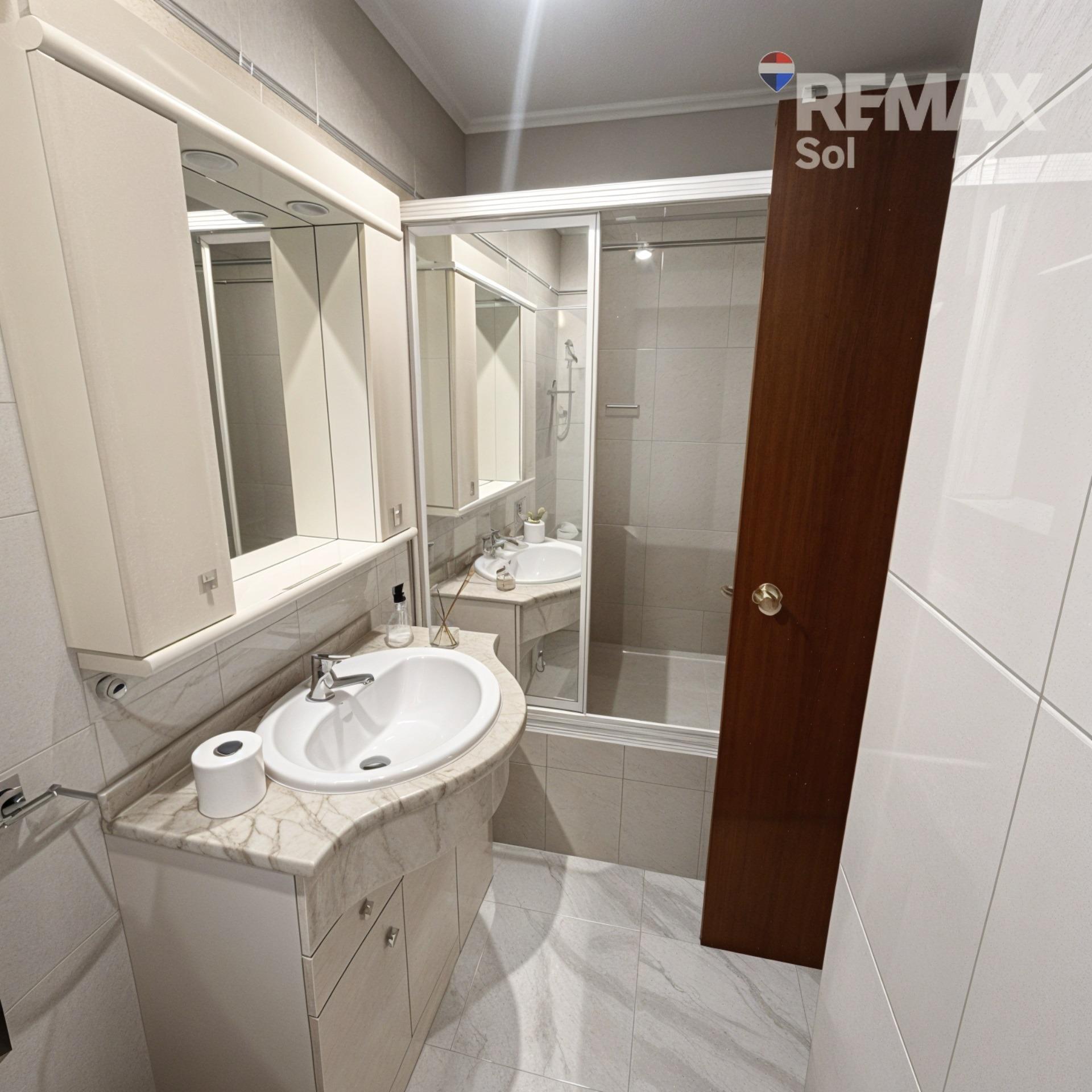 Piso en venta en Calle San Graciano Moscardó, Madrid