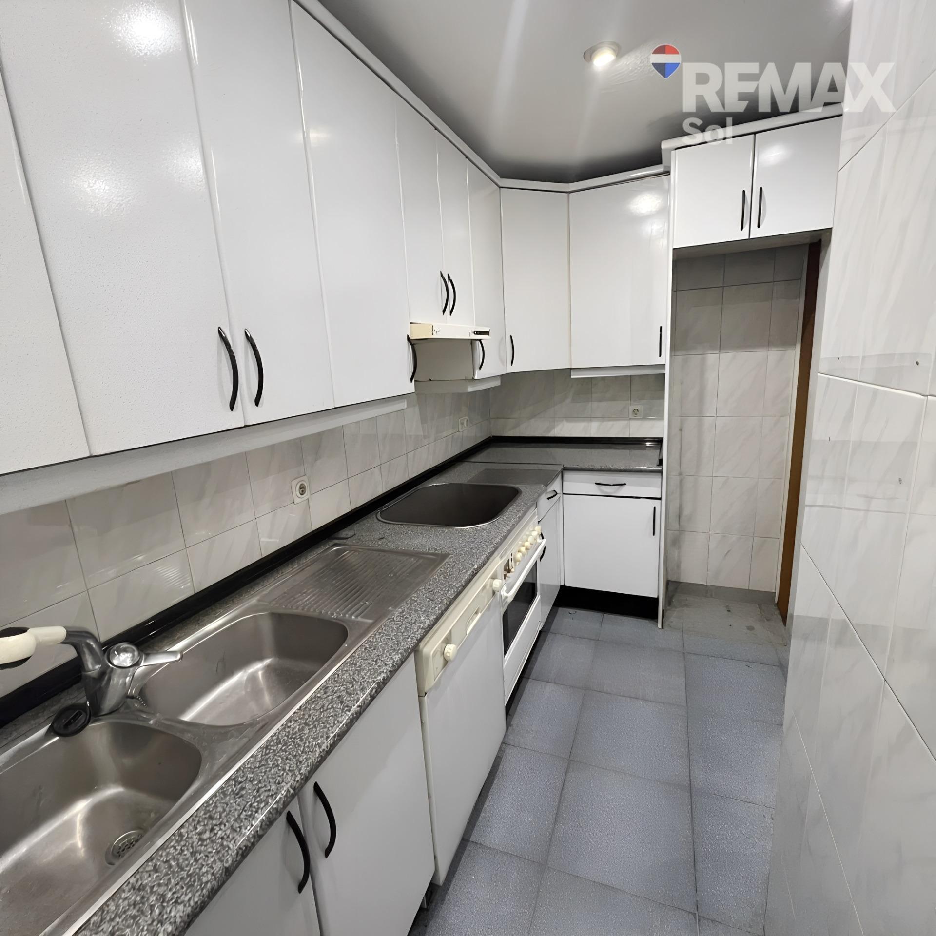 Piso en venta en Calle San Graciano Moscardó, Madrid