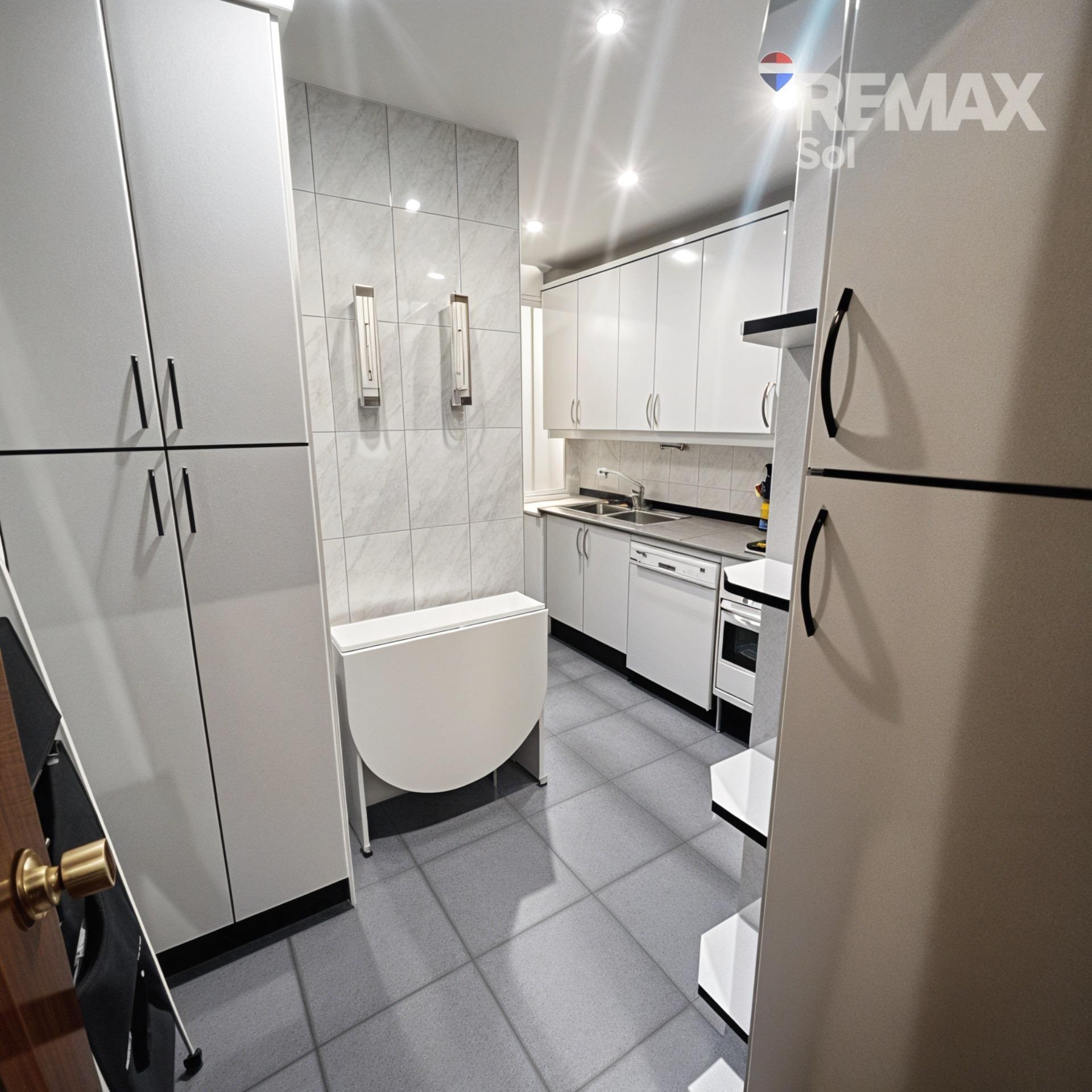 Piso en venta en Calle San Graciano Moscardó, Madrid