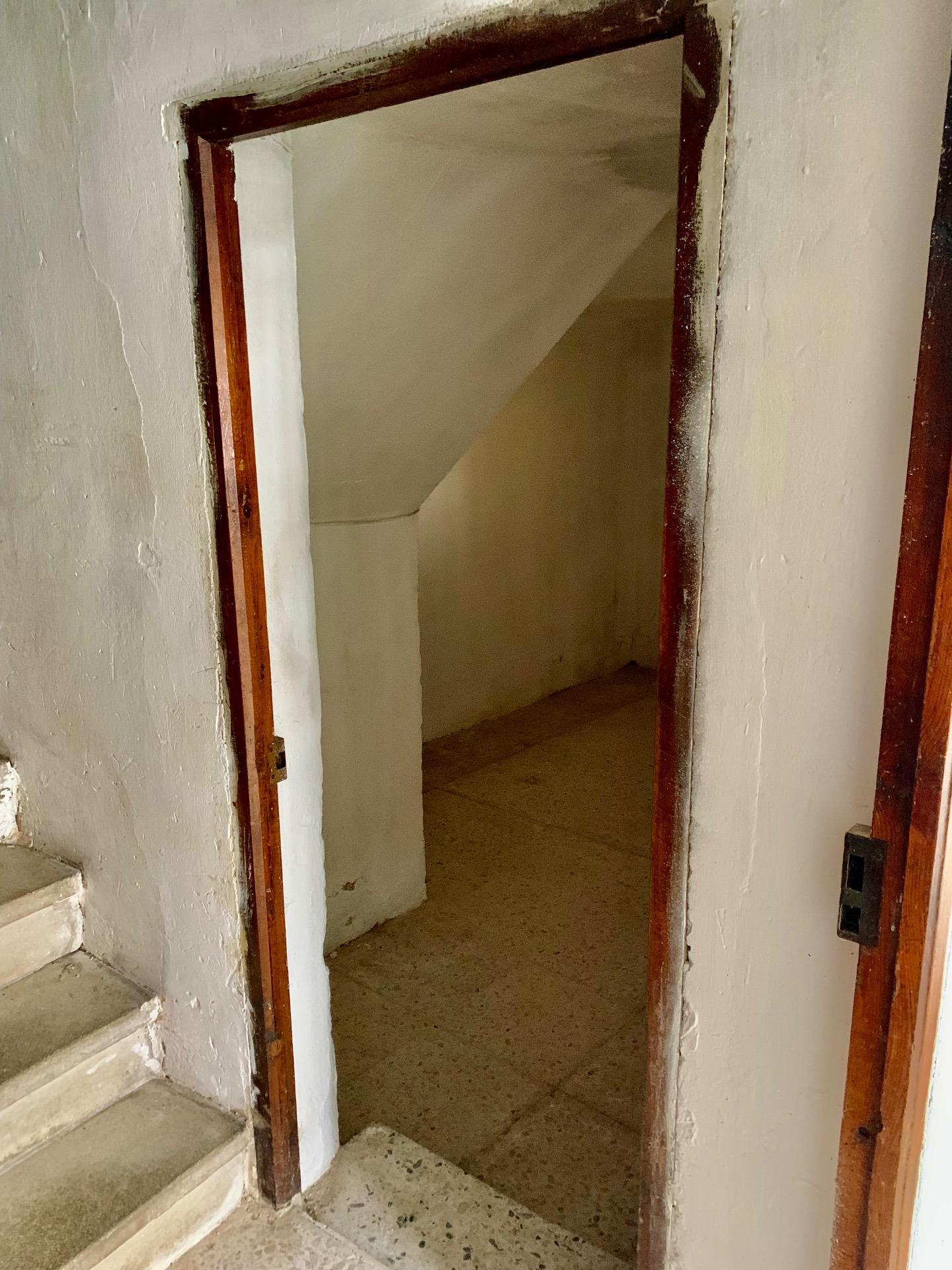 TRADICIONAL CASA A REHABILITAR DE 8 HABITACIONES EN VALLE DE LAS NAVAS + terreno 1116mtrs. urbano