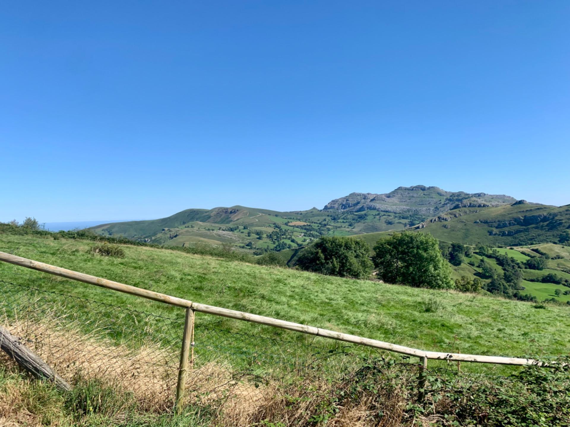CABAÑA de Piedra Pasiega en San Roque Riomiera, Merilla