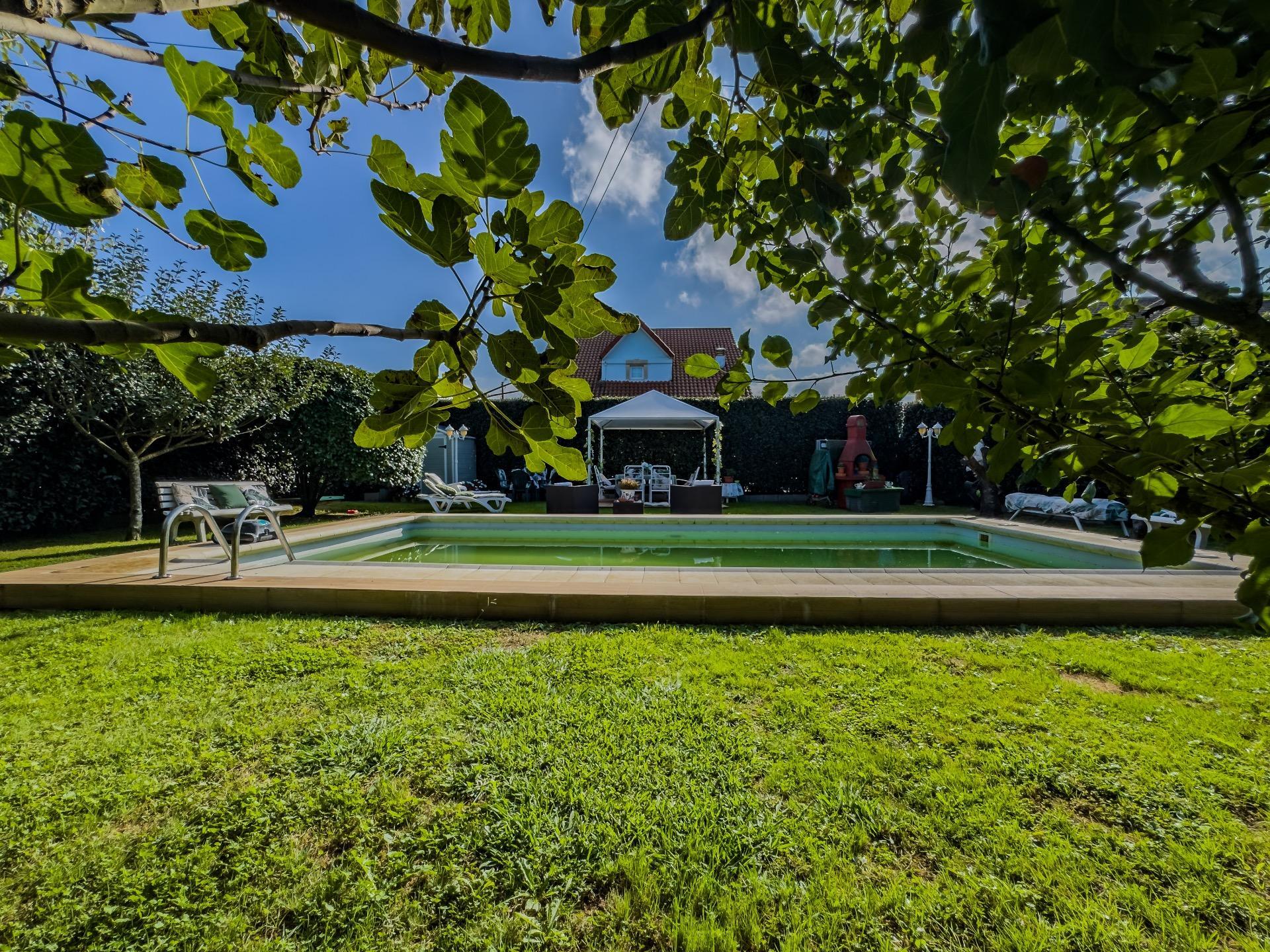 ? Chalet independiente en Barrio Monasterio Escobedo de Camargo