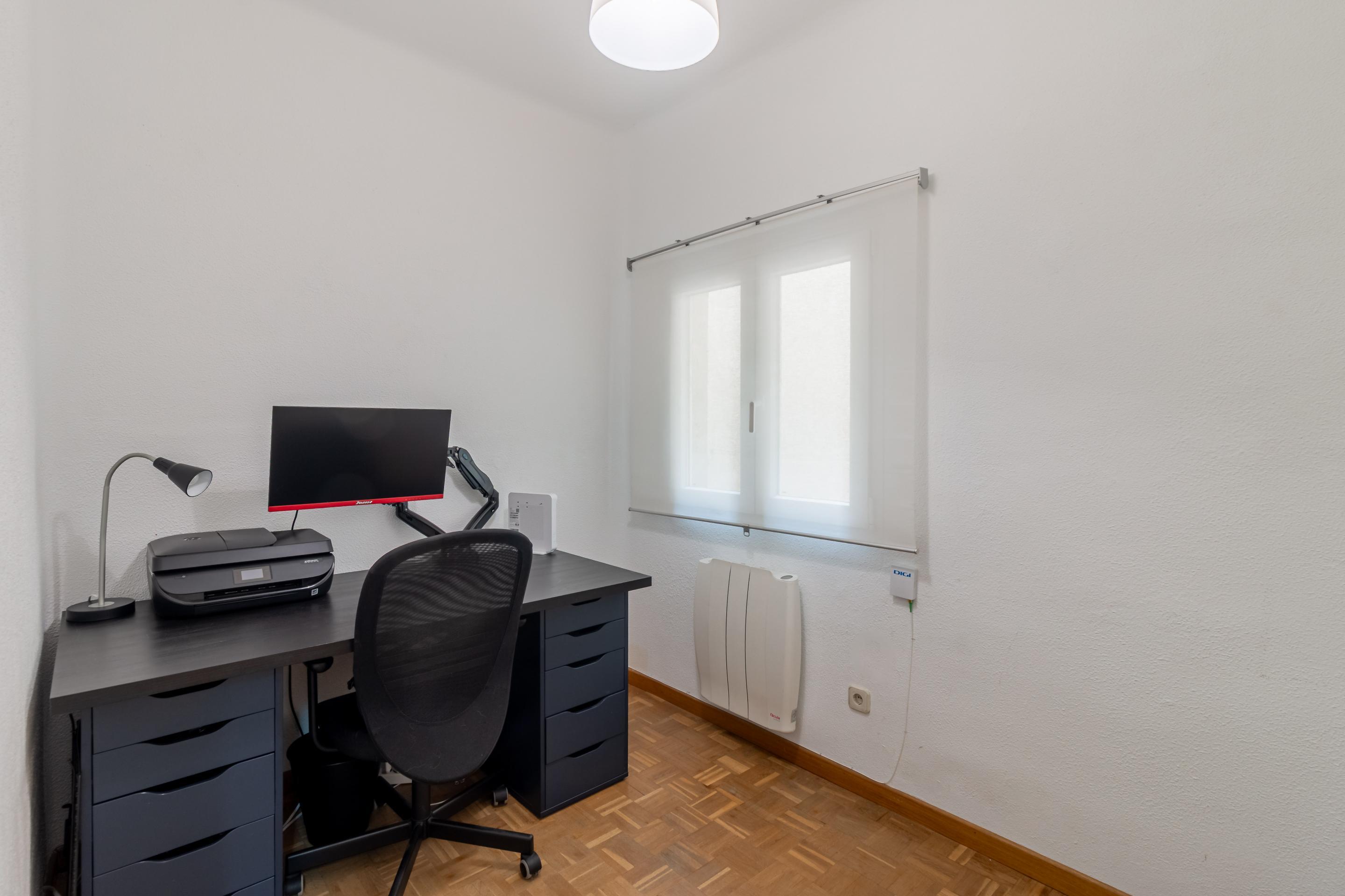 Piso en Alquiler de 2 dormitorios en calle Galileo