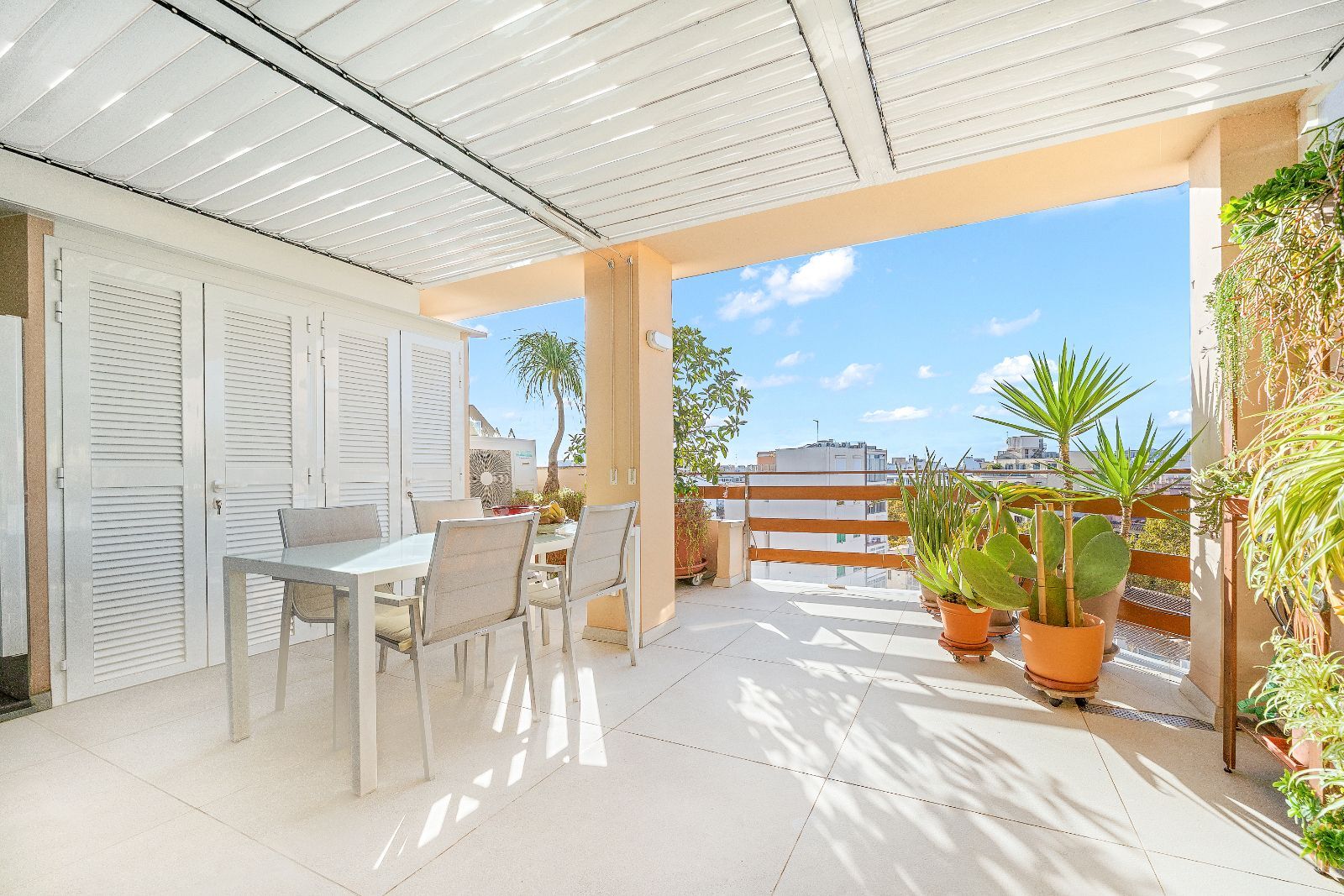 Ático reformado de 92 m2 con terraza en Arxiduc, Palma de Mallorca