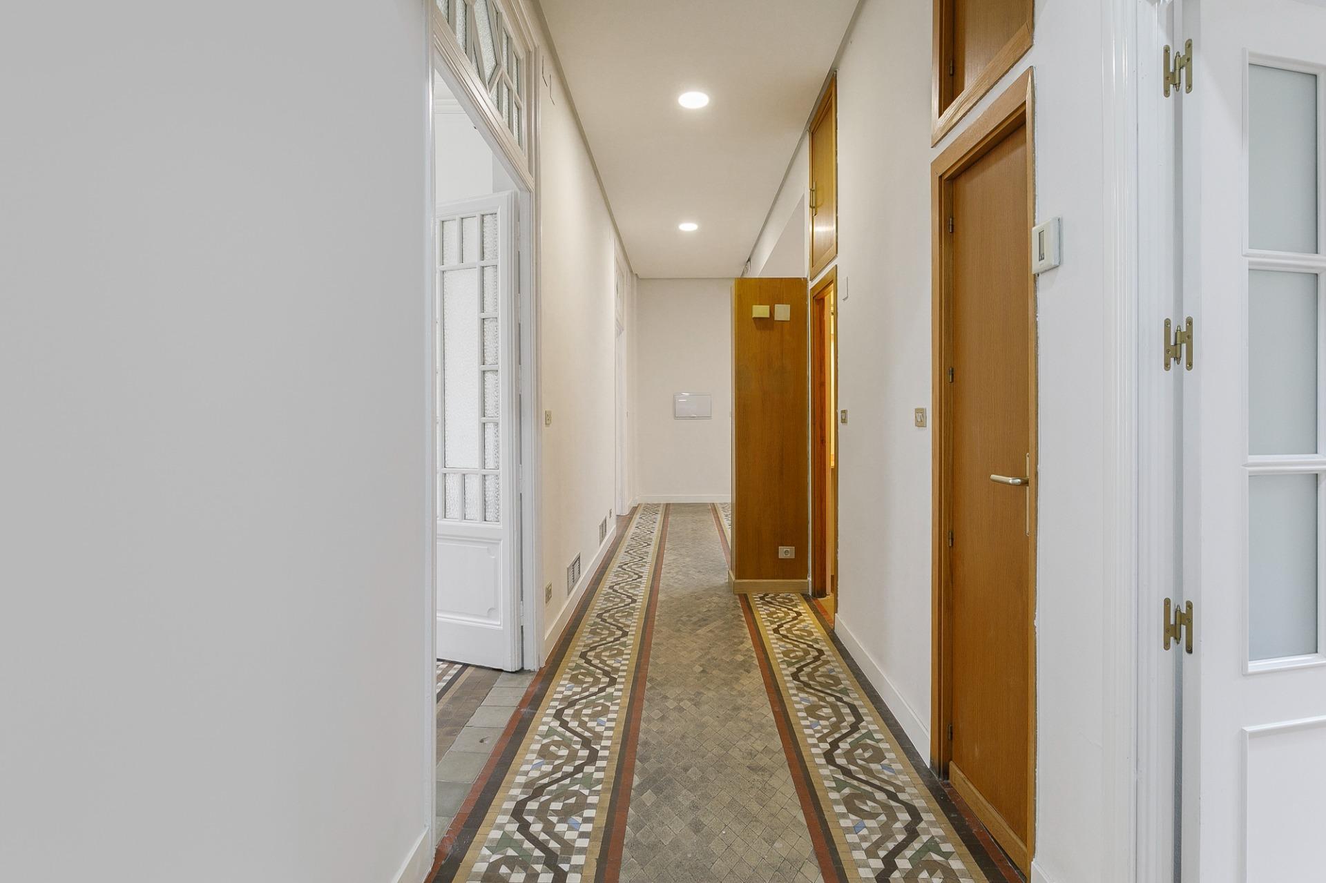 OFICINA VENTA EN GRAN VIA DE COLON