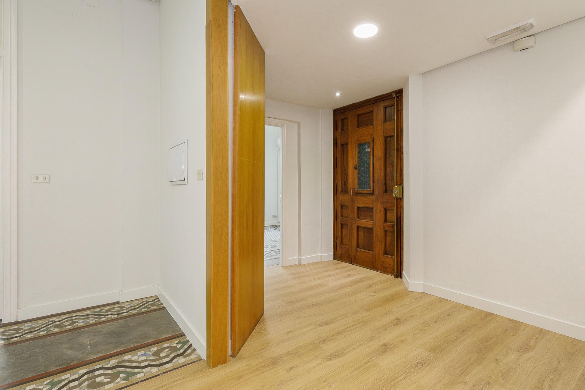 OFICINA VENTA EN GRAN VIA DE COLON