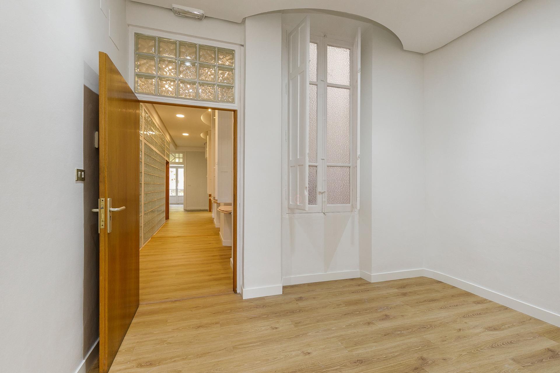 OFICINA VENTA EN GRAN VIA DE COLON