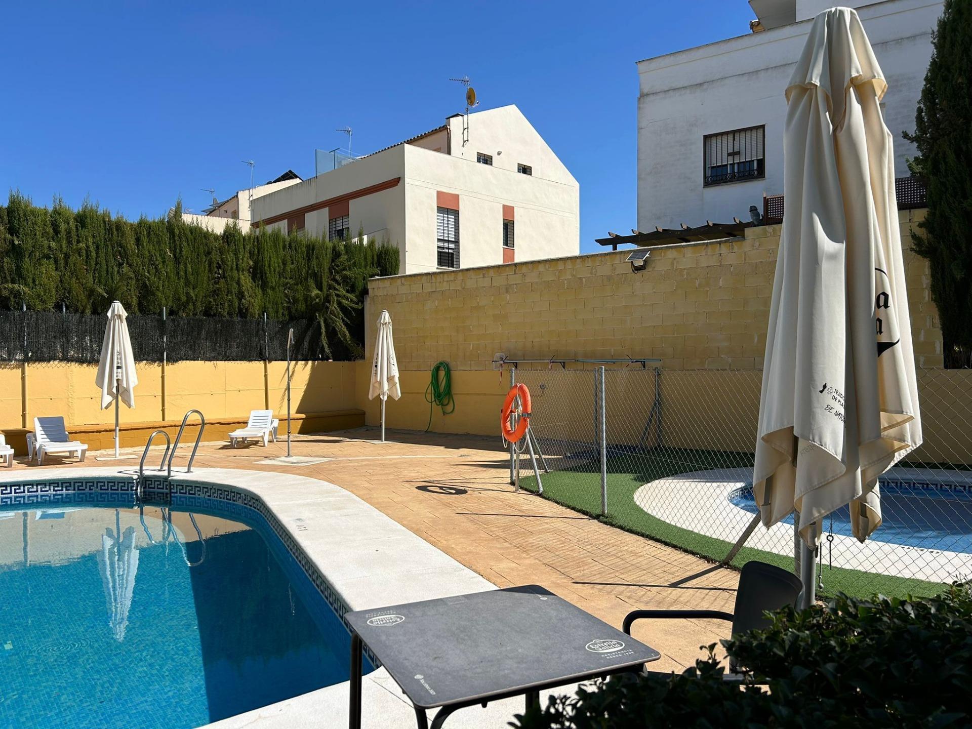 Oportunidad pareado en Avenida Torrejón