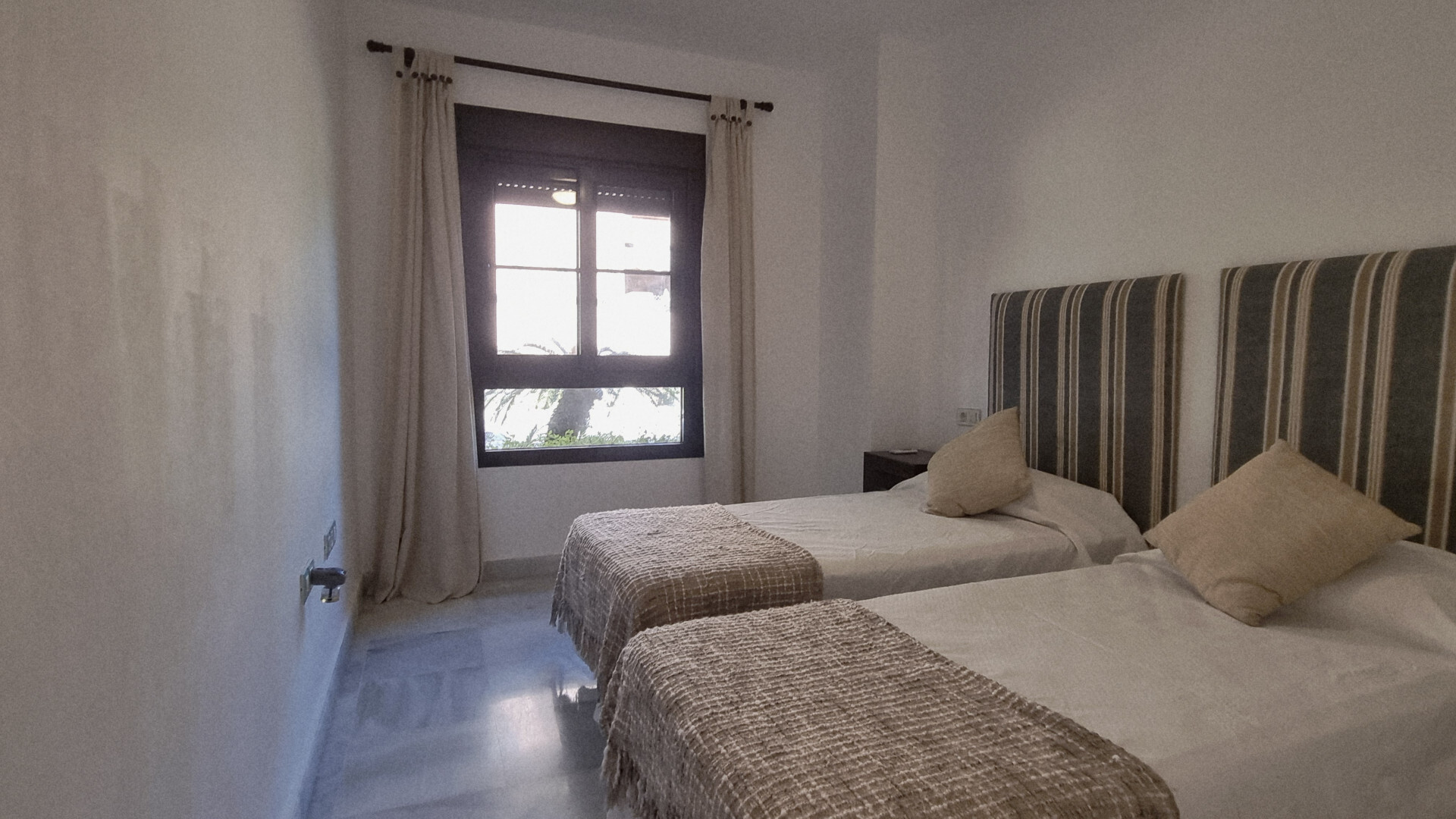 Alquiler de temporada en Urbanización Hacienda del Sol, Estepona.