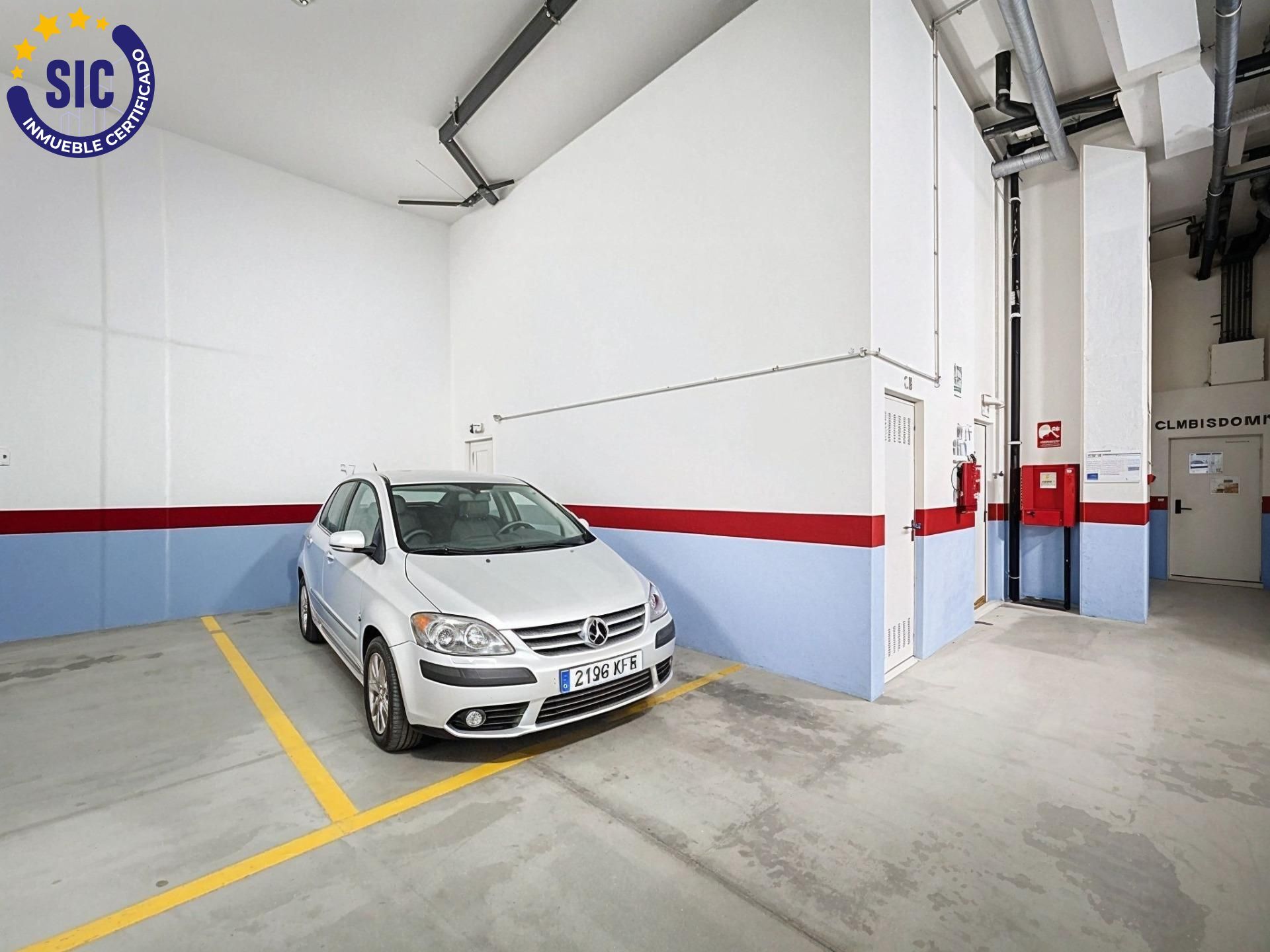 Tu Refugio Frente al Mar: Exclusividad y Vistas en Playa del Torres