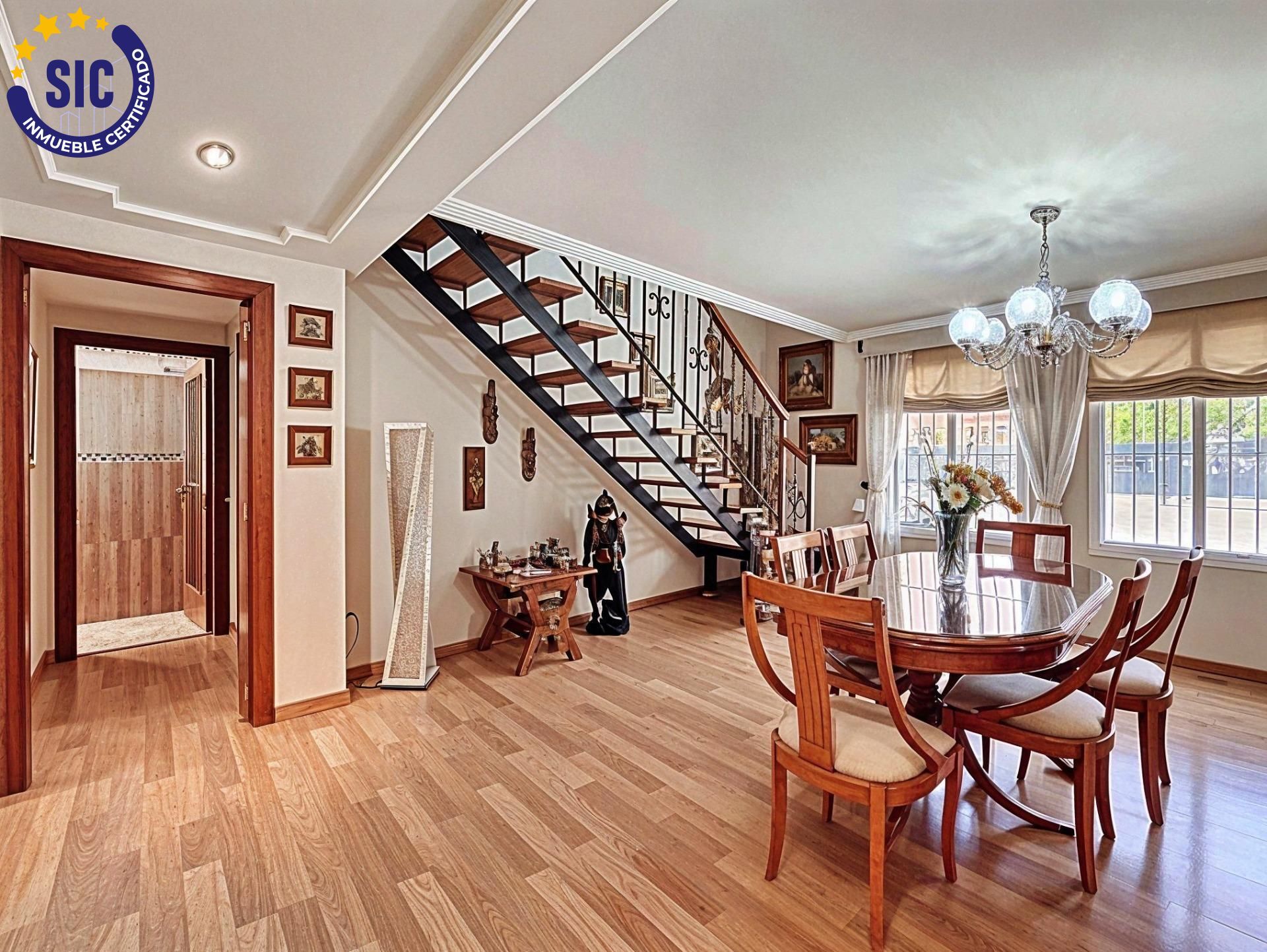 Gran dúplex de 180 m² junto a la playa y universidades ? Malvarrosa