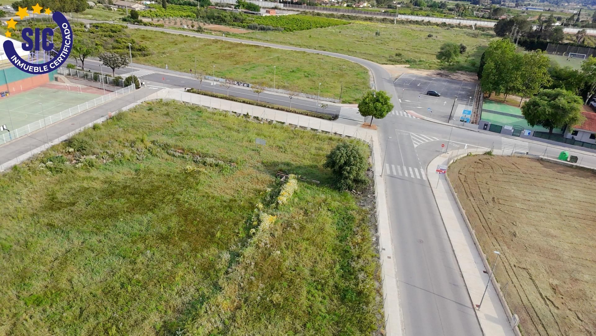 Oportunidad para promotores ? Solar urbano para 8 chalets en L?Alcúdia de Crespins (Valencia)