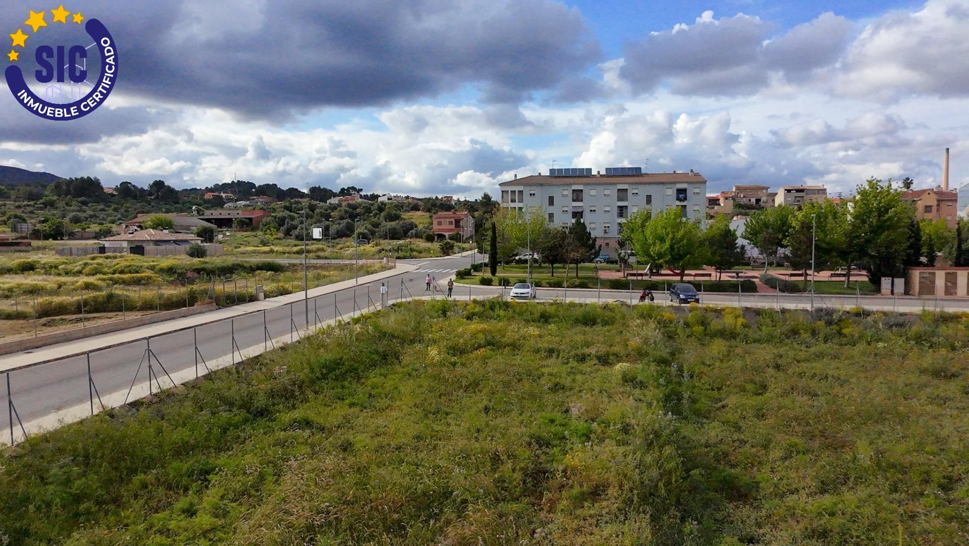 Oportunidad para promotores ? Solar urbano para 8 chalets en L?Alcúdia de Crespins (Valencia)