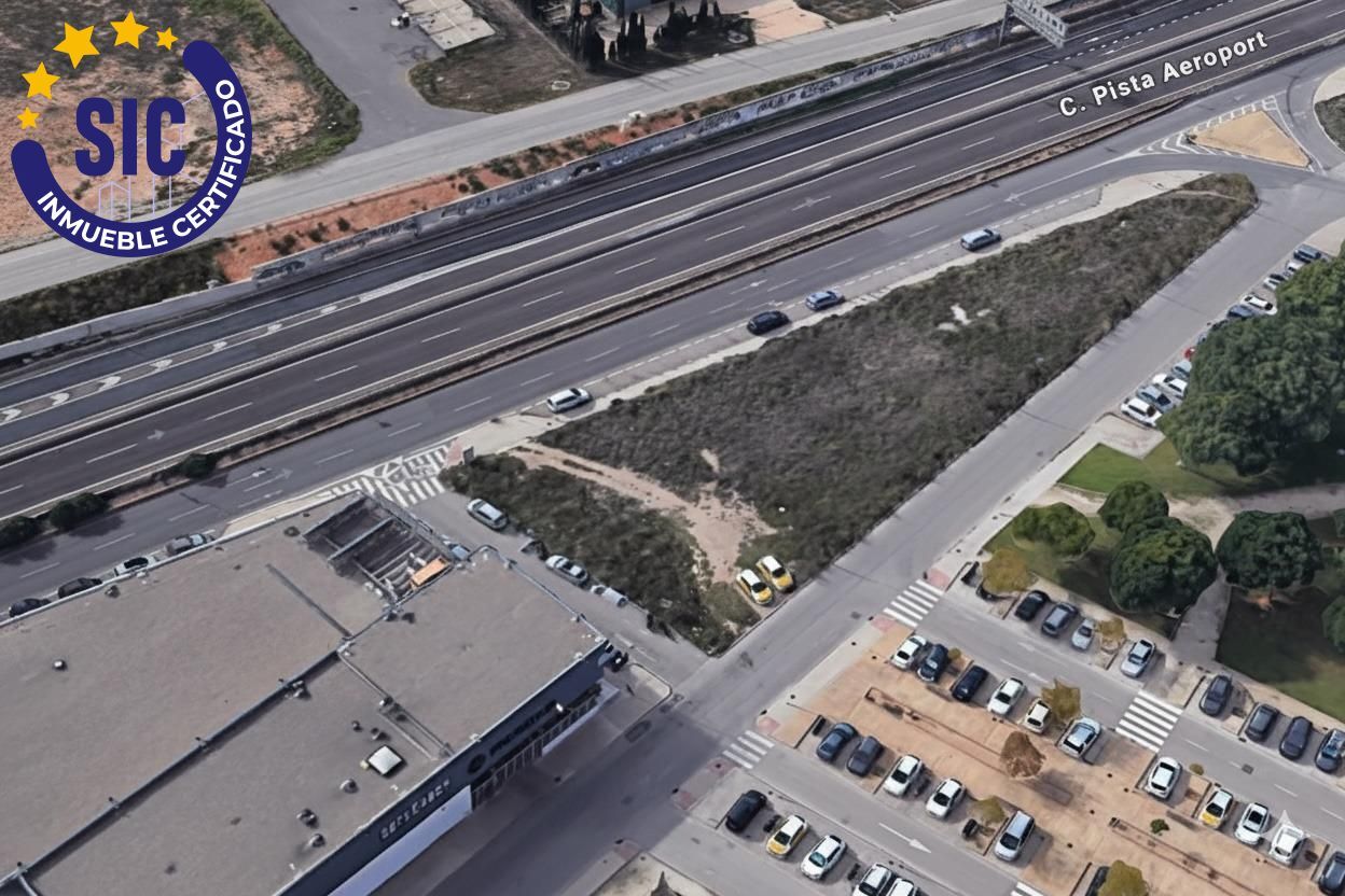 Parcela Industrial Exenta de 2.098 m² en el Eje Logístico de Valencia