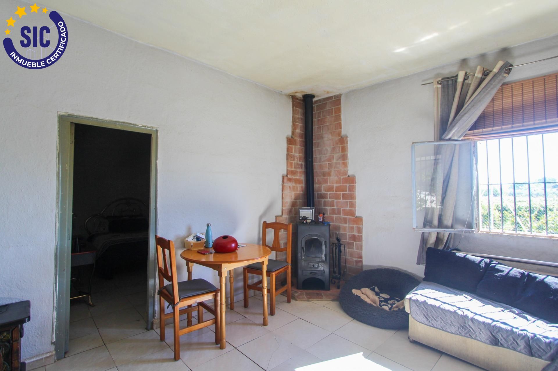 Se vende chalet urbano en Urbanización Chuliesa, Llíria.