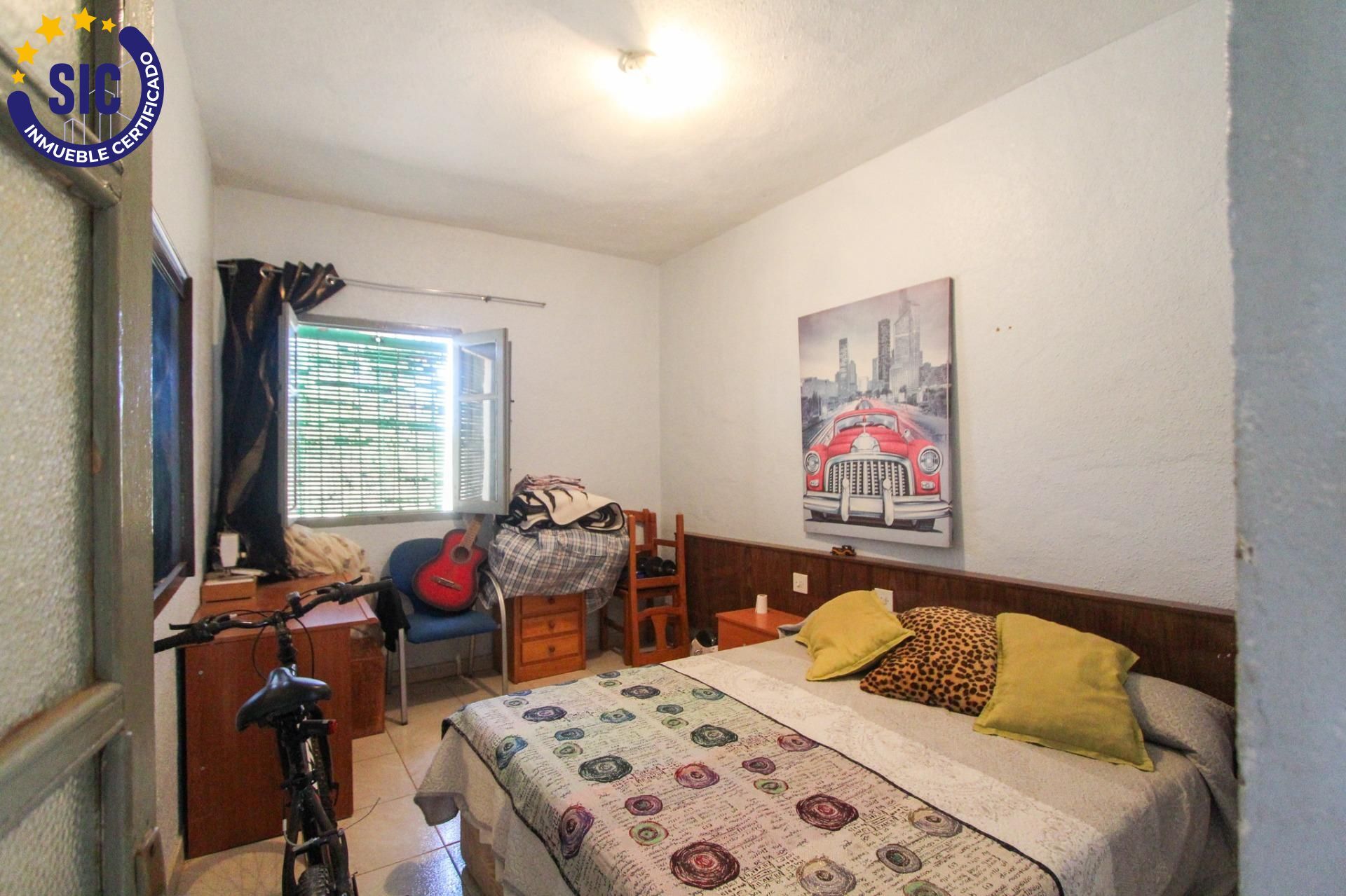 Se vende chalet urbano en Urbanización Chuliesa, Llíria.