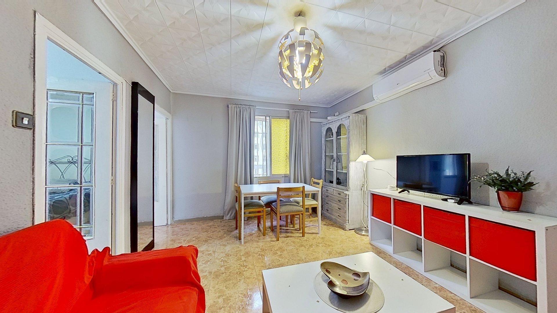 Se vende piso acogedor en Av. Cardenal Benlloch - Valencia.